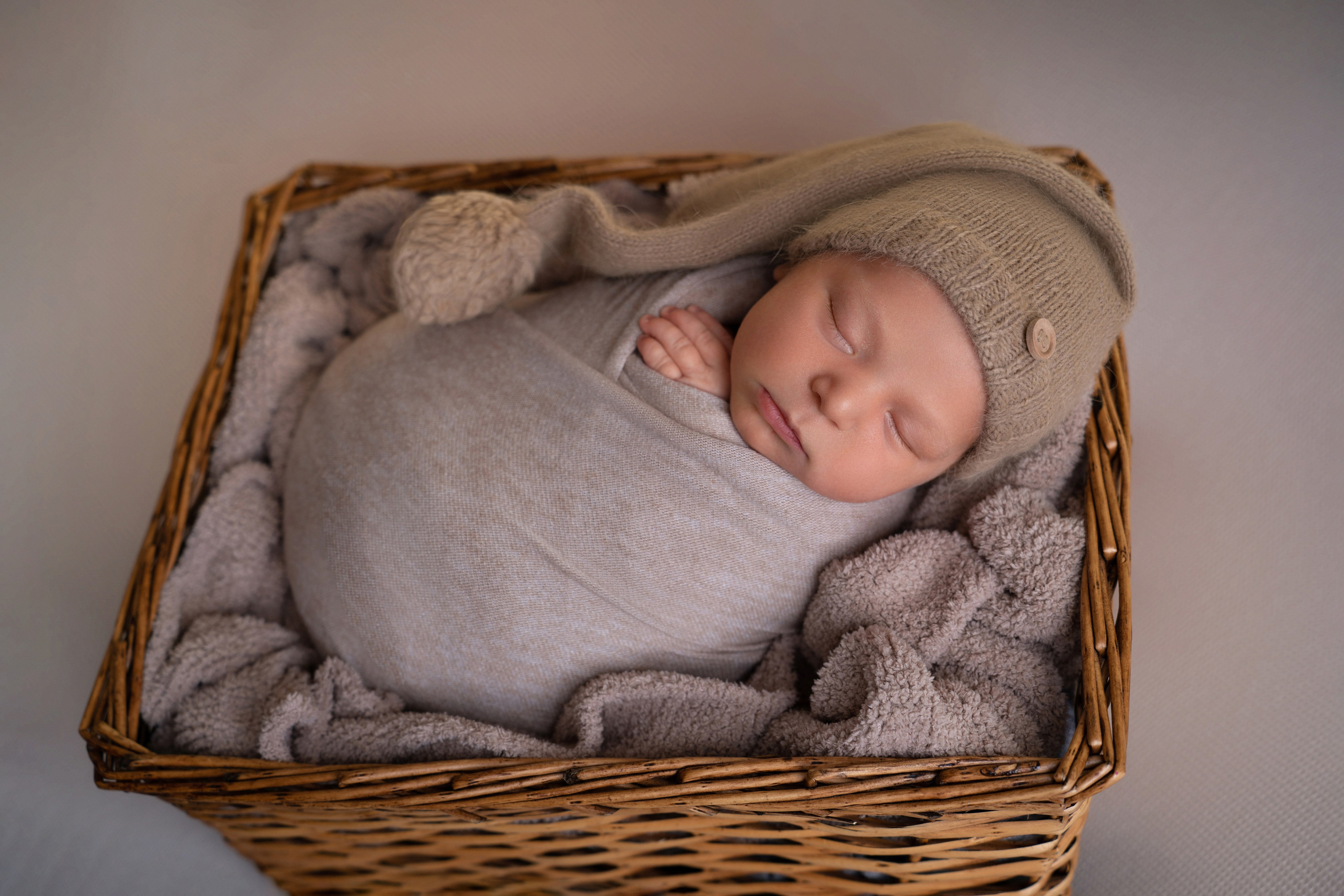 Ньюборн. Фотограф новорожденных Оренбург и свадебный фотограф Оренбург