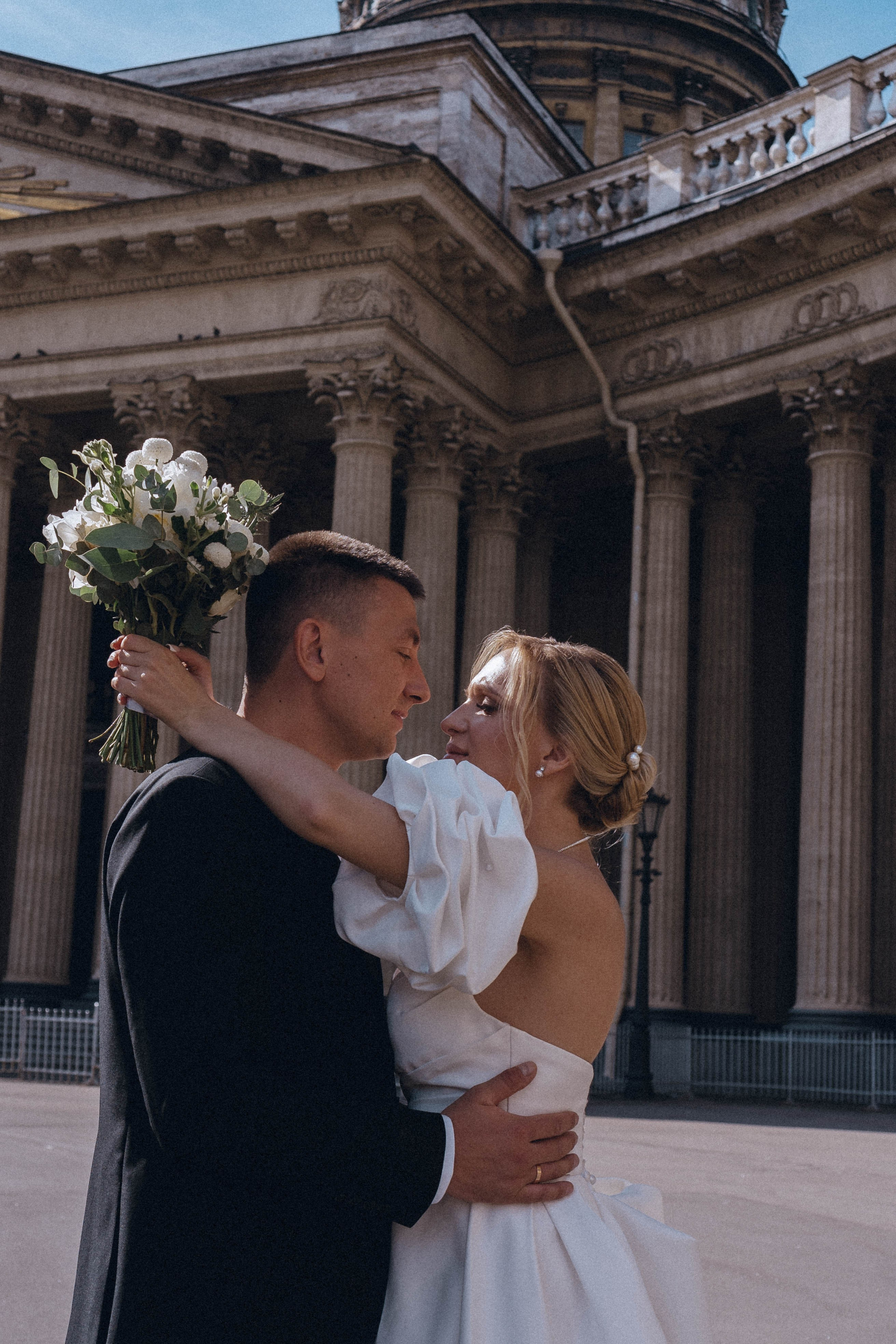 СВАДЕНБНАЯ СЬЕМКА НА КАТЕРЕ ПО КАНАЛАМ САНКТ-ПЕТЕРБУРГА И В АКВАТОРИИ НЕВЫ. Профессиональный фотограф, Санкт-Петербург — Виктория Богомолова