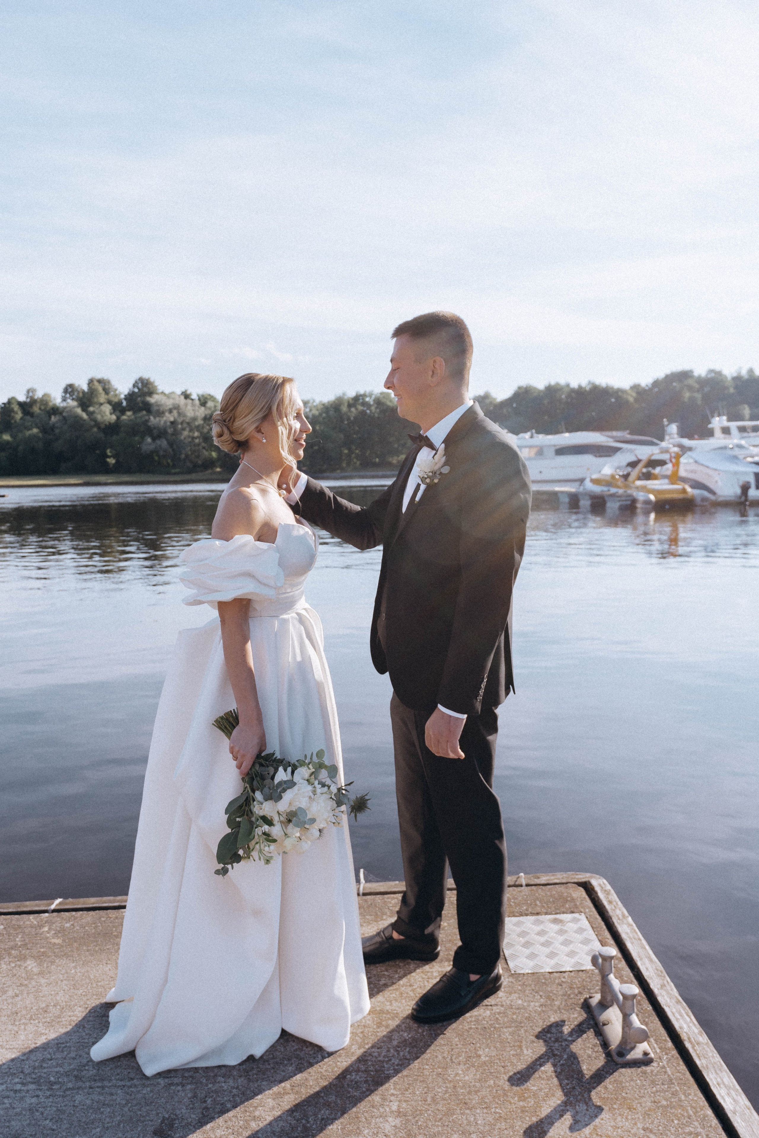 СВАДЕНБНАЯ СЬЕМКА НА КАТЕРЕ ПО КАНАЛАМ САНКТ-ПЕТЕРБУРГА И В АКВАТОРИИ НЕВЫ. Профессиональный фотограф, Санкт-Петербург — Виктория Богомолова