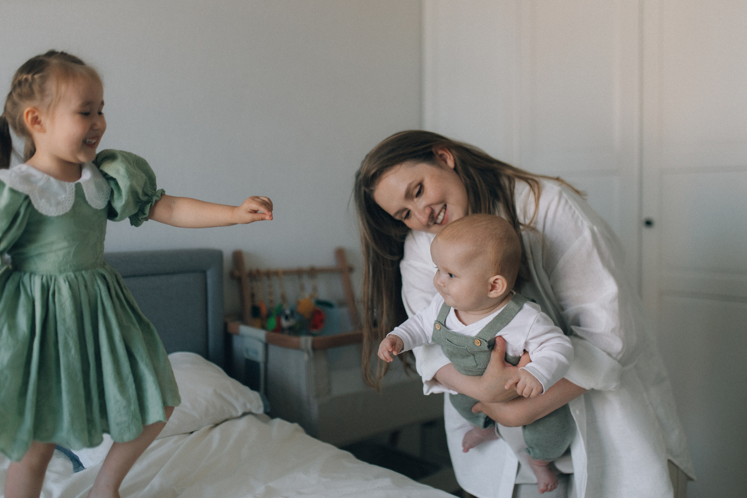 Семейная домашняя фотосессия с детьми. Семейный фотограф Екатеринбург Черепанова Олеся