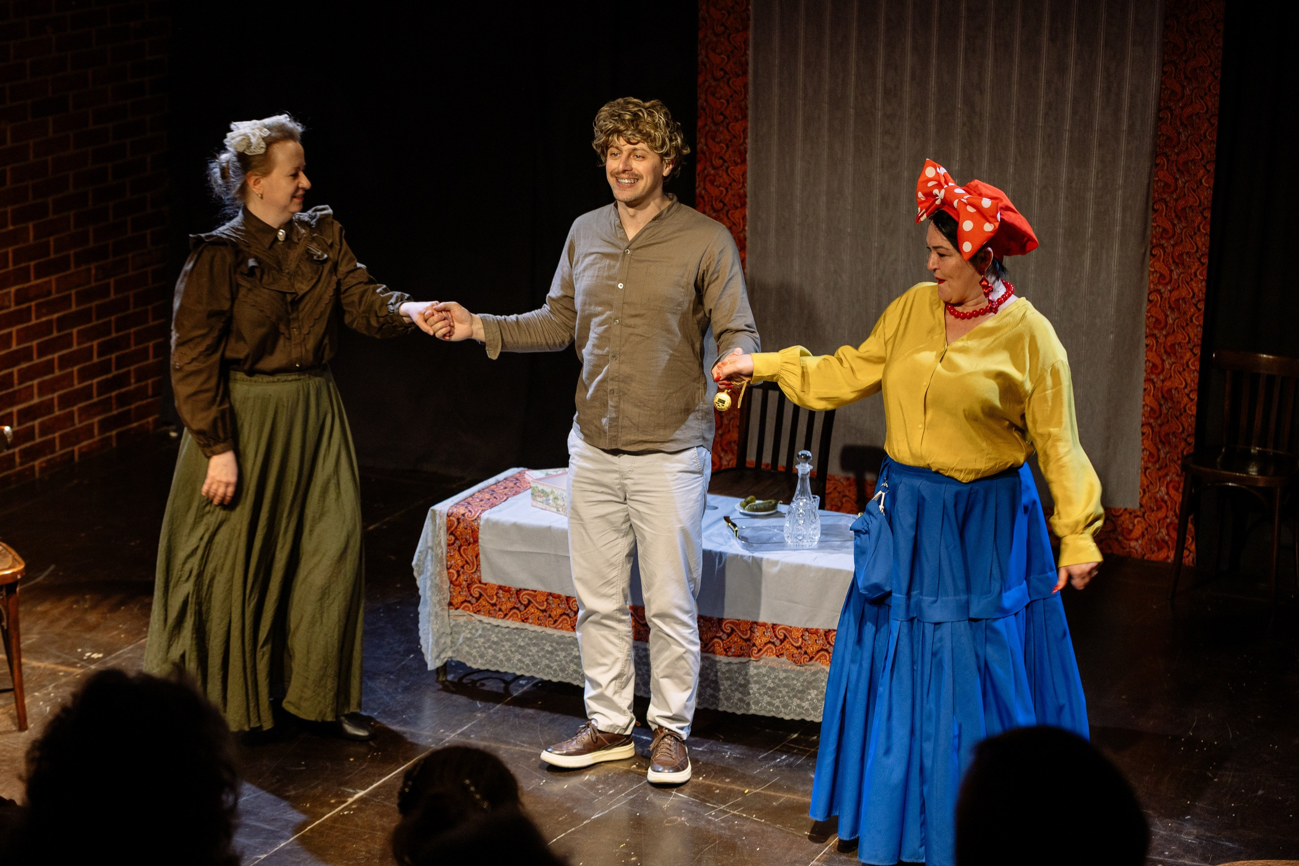 Театр Арт-Авеню _ Женитьба Бальзаминова. Фотограф Юлия Мальцева