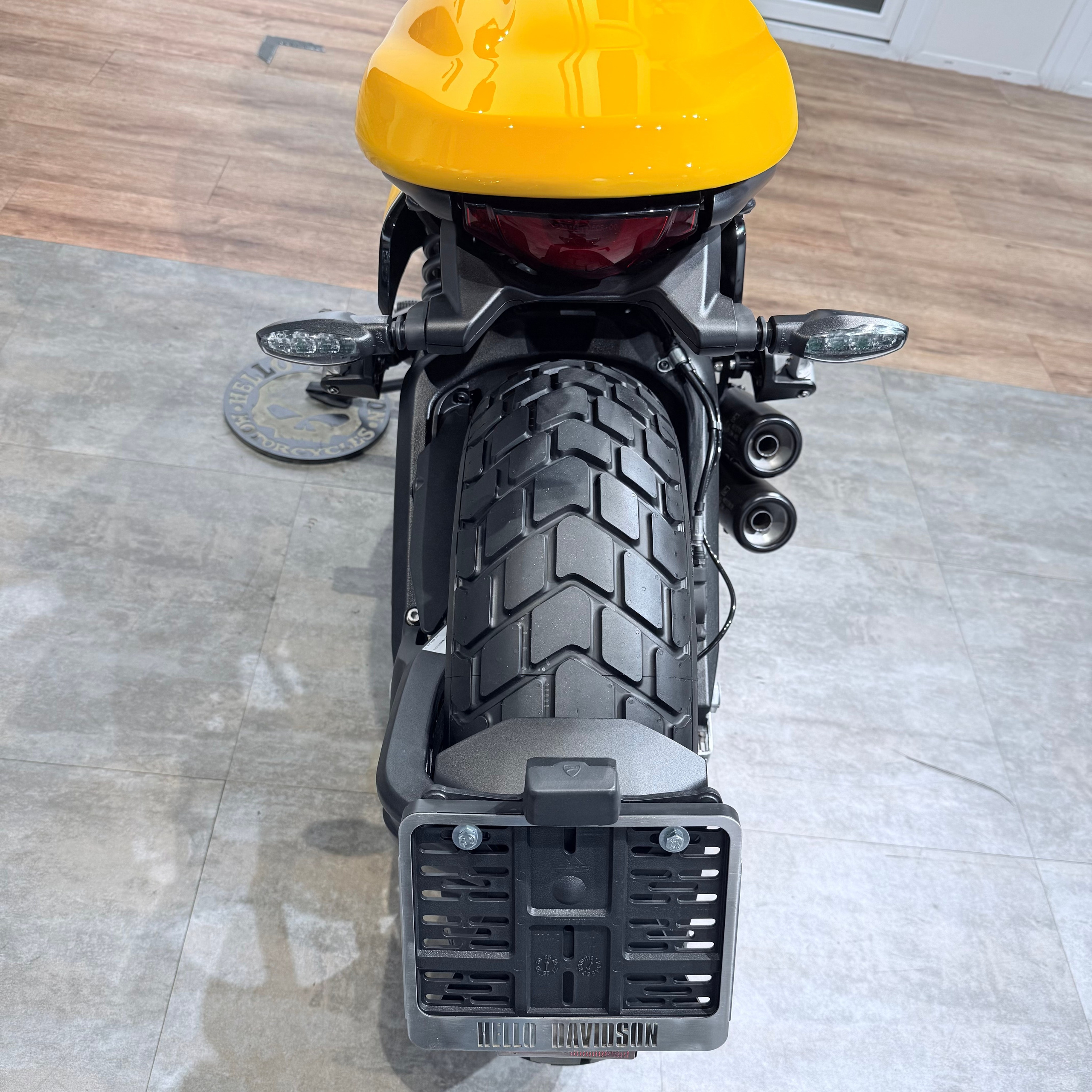 NЕW 2020 DUСАTI Scrambler Shining Blасk Yеllow. Hello Davidson, Москва. Только хорошие мотоциклы…