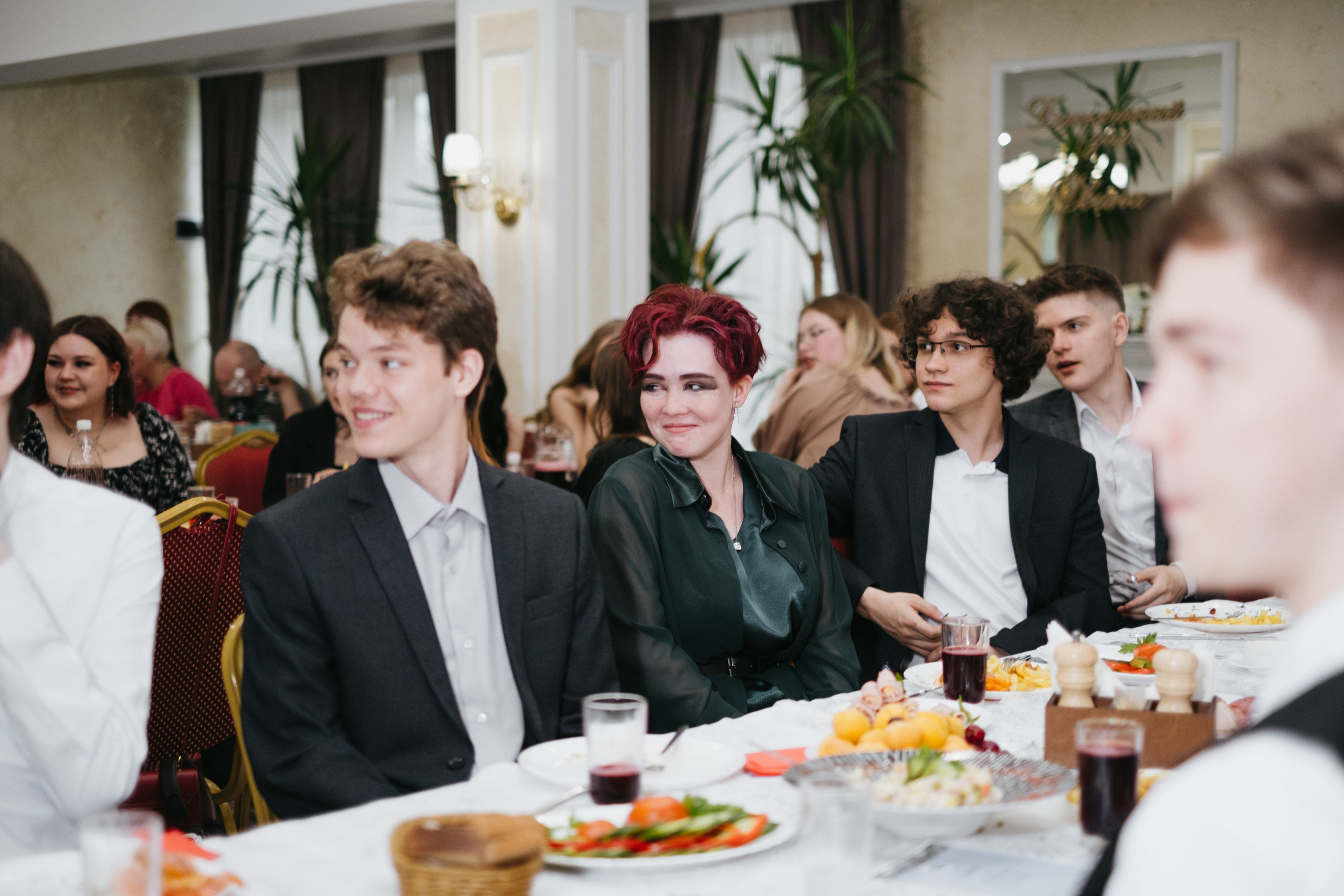 Выпускной 11 класс школы № 30. Свадебный и репортажной фотограф Денис Ожигин в Краснодаре и Краснодарском крае