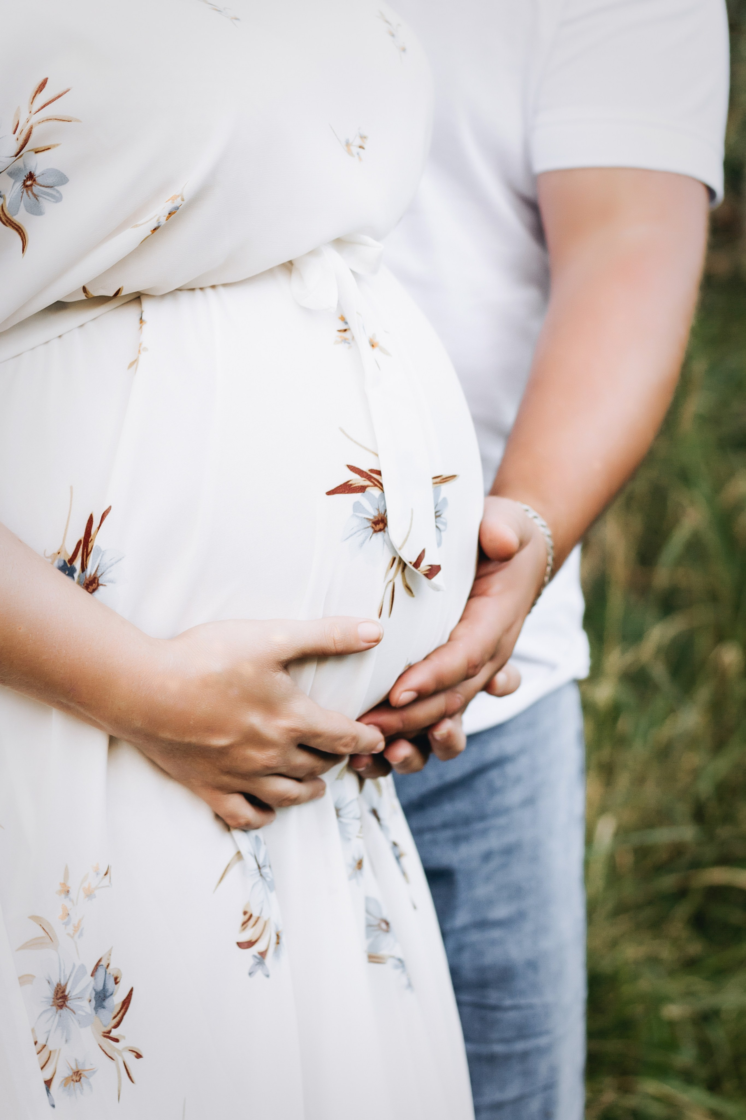 Беременность «В ожидании чуда». Ваш фотограф Анна, фотосалон «В Кадре» Велиж