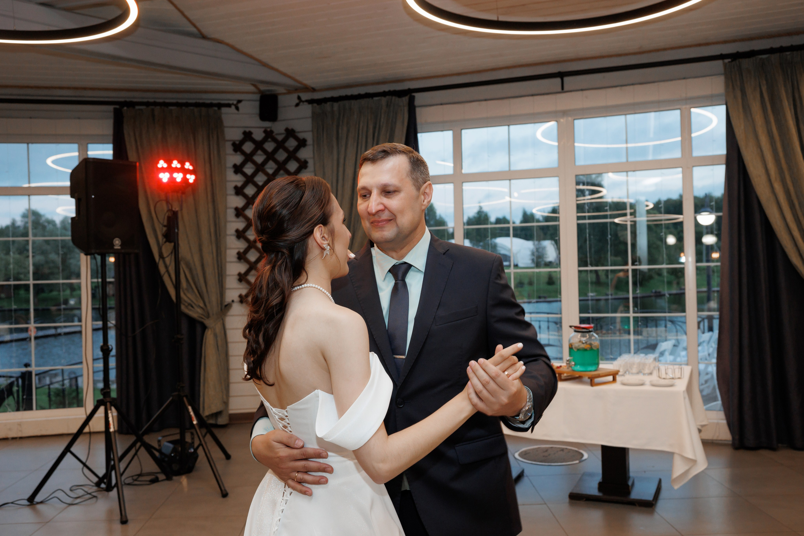 Регистрация в отеле Fish Point, ЗАГС Бутово, прогулка в Остафьево. Свадебный и репортажный фотограф (Москва, Королев и другие)