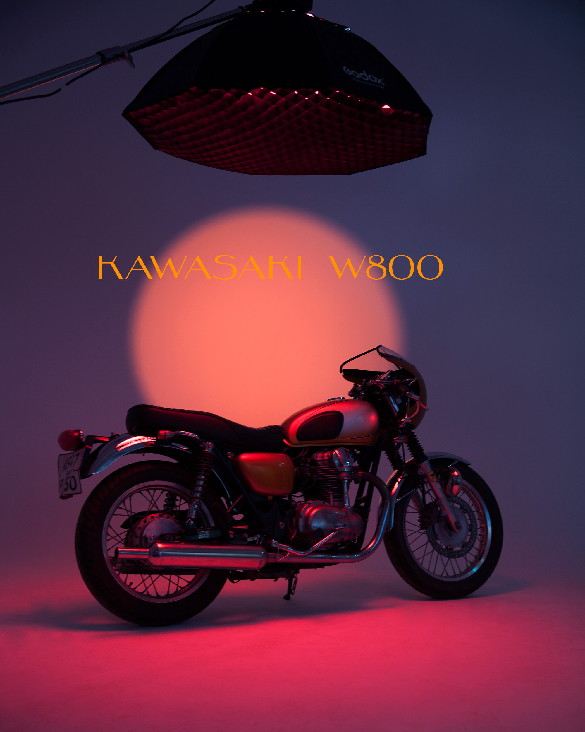 Kawasaki W800. Фотограф Женя Сальцын
