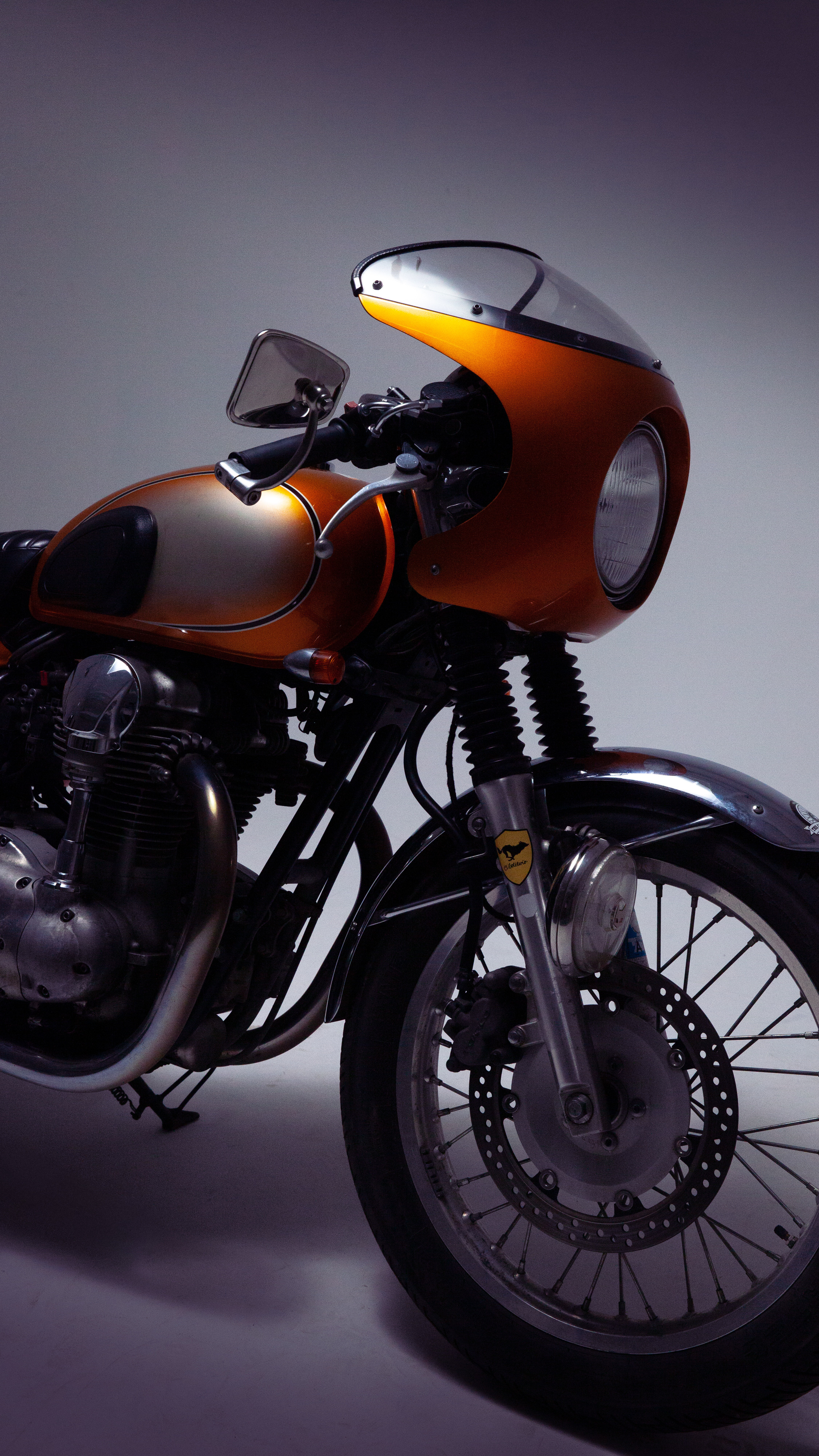 Kawasaki W800. Фотограф Женя Сальцын