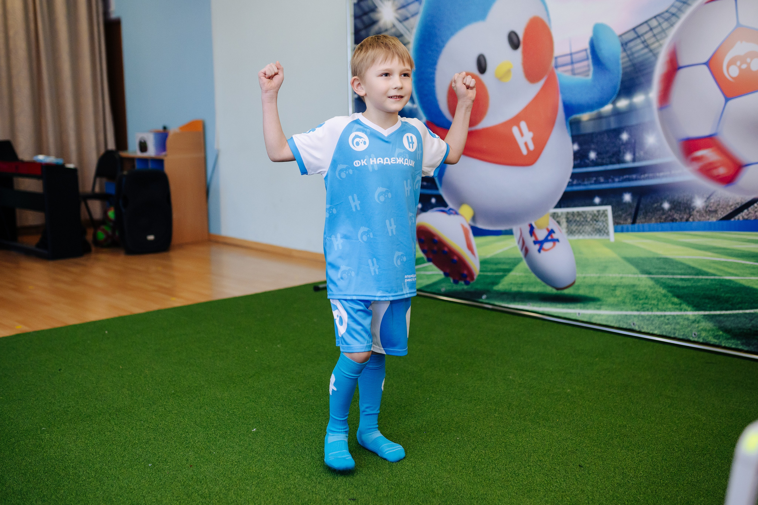 Фотосессия с кубком в детских садах г. Магнитогорска. Денис Прохоров Фотограф в г. Магнитогорск