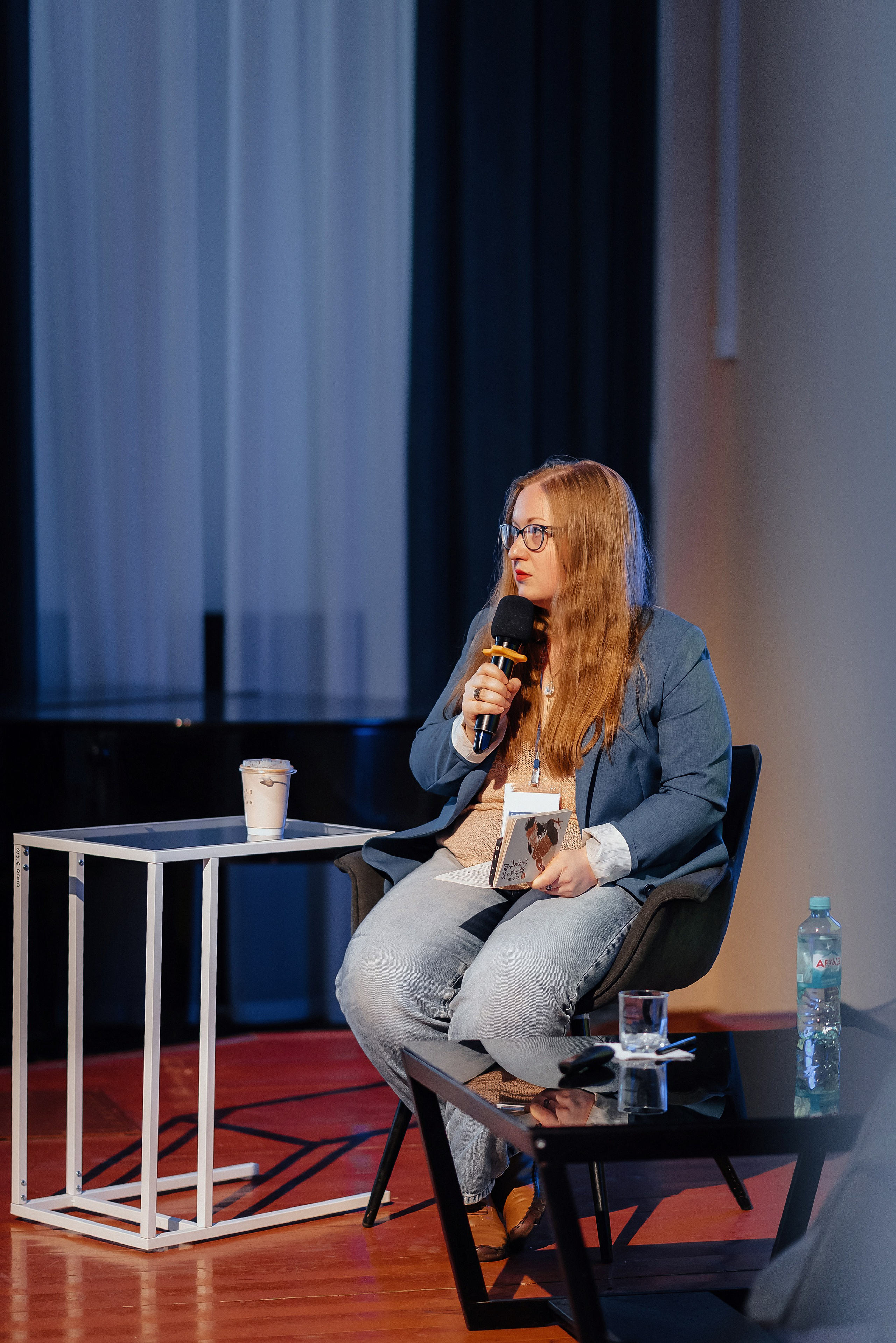 05.07.2025 | VOICES. Лекторий № 79 «Люмьеры». Лекция Алины Росляковой. Фотограф Роман Рудаков