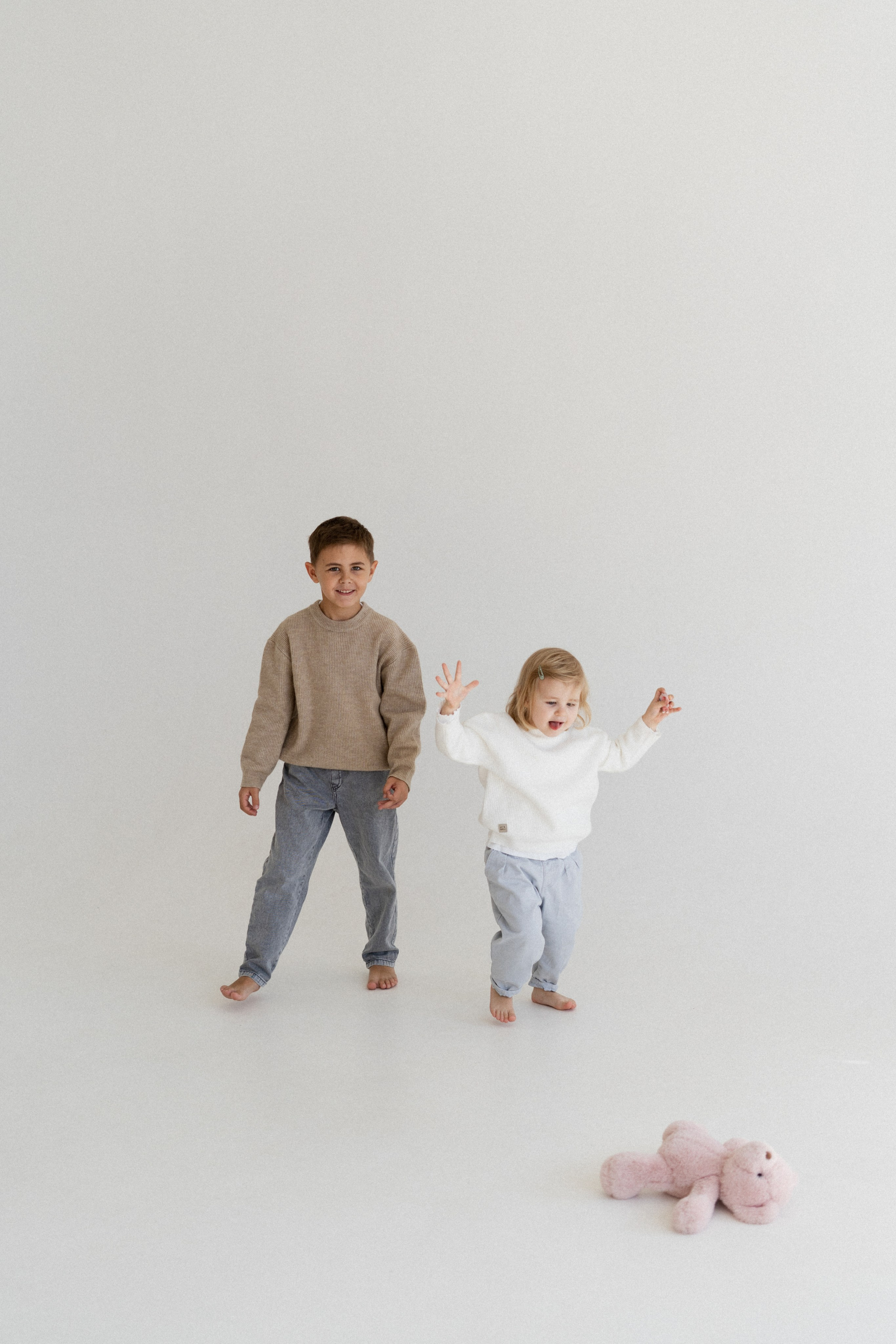 Оля, Артемий, Вера. Главная