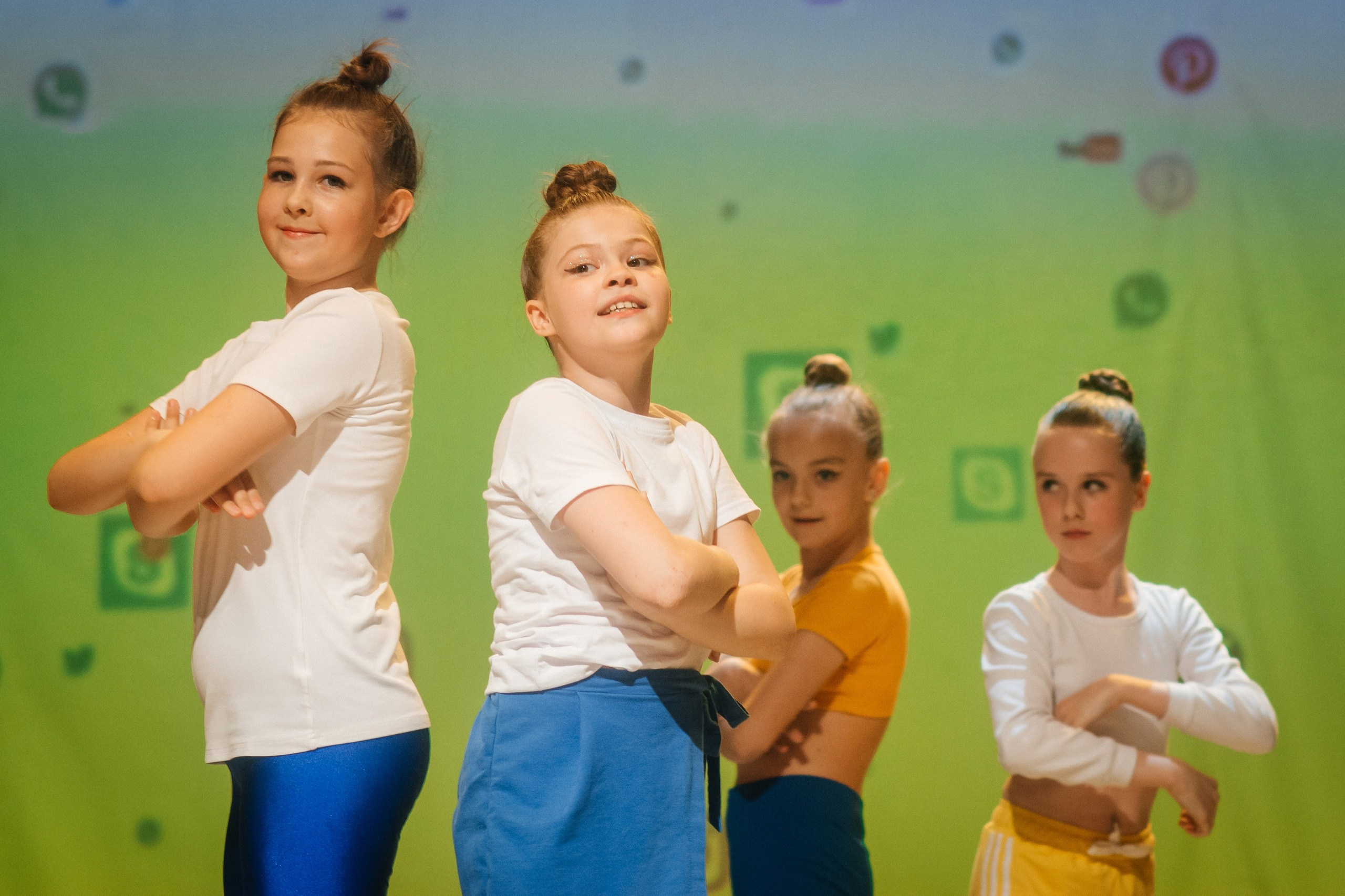 Танцы. Фотограф Елена Рогашкова