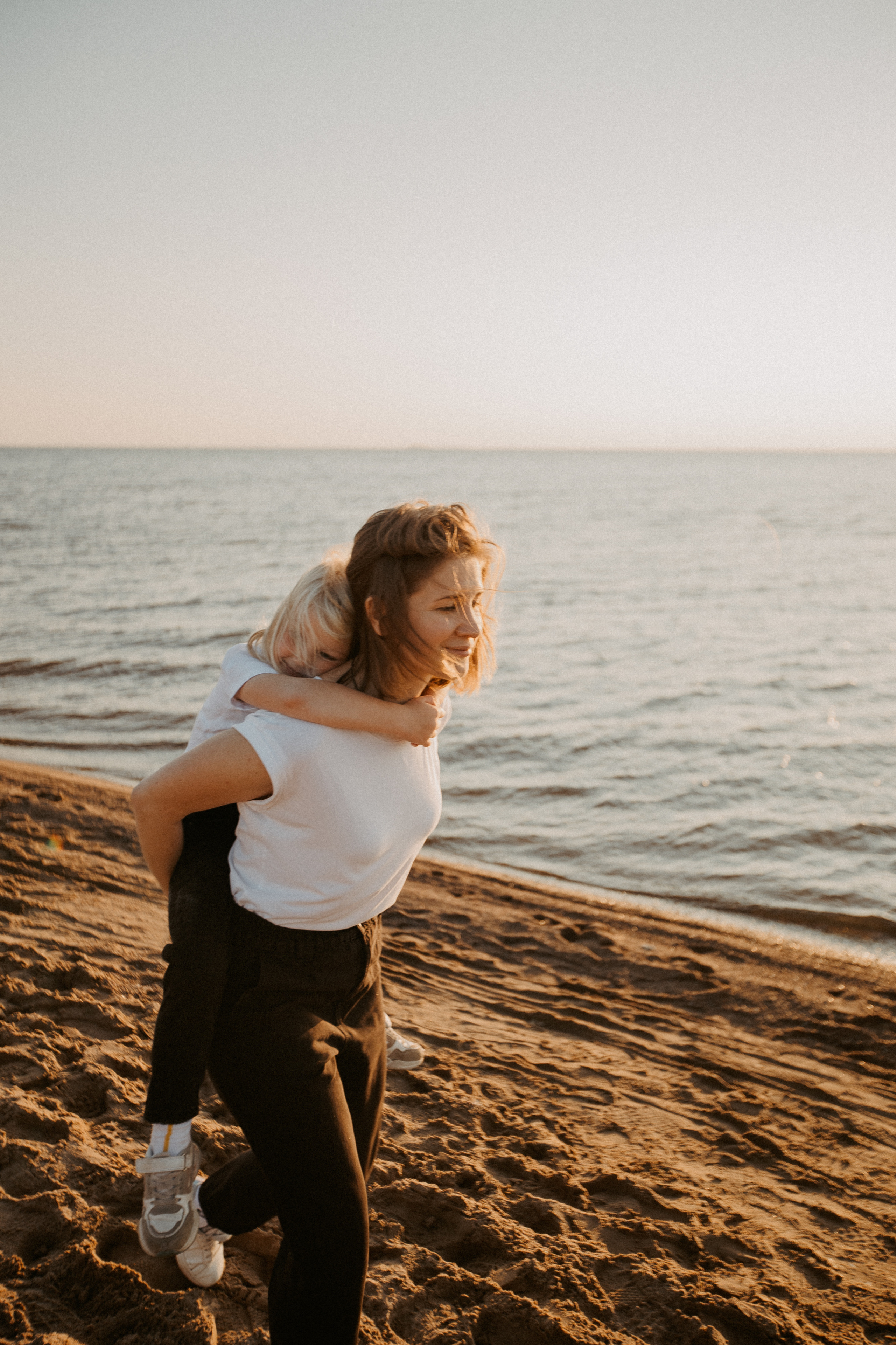 Оля и Варя. Свадебный фотограф Таня Караисаева