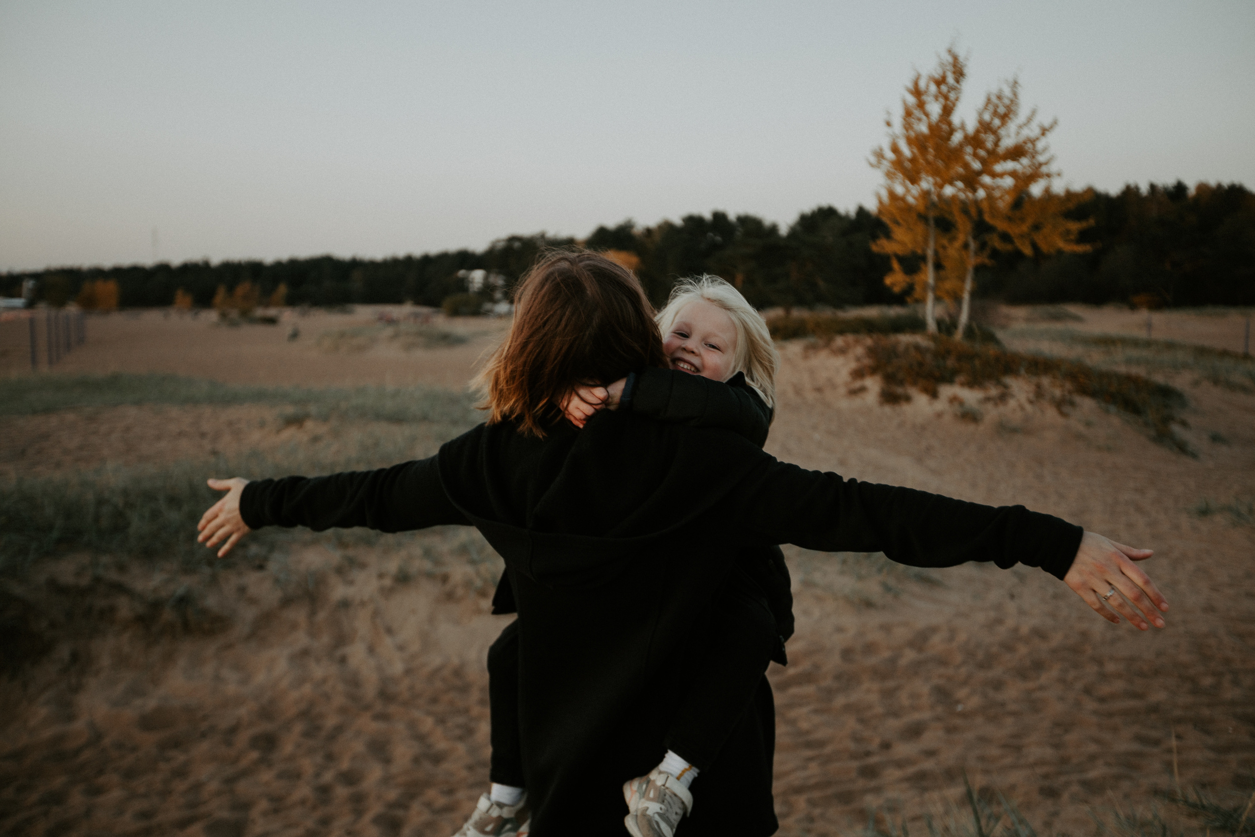 Оля и Варя. Свадебный фотограф Таня Караисаева