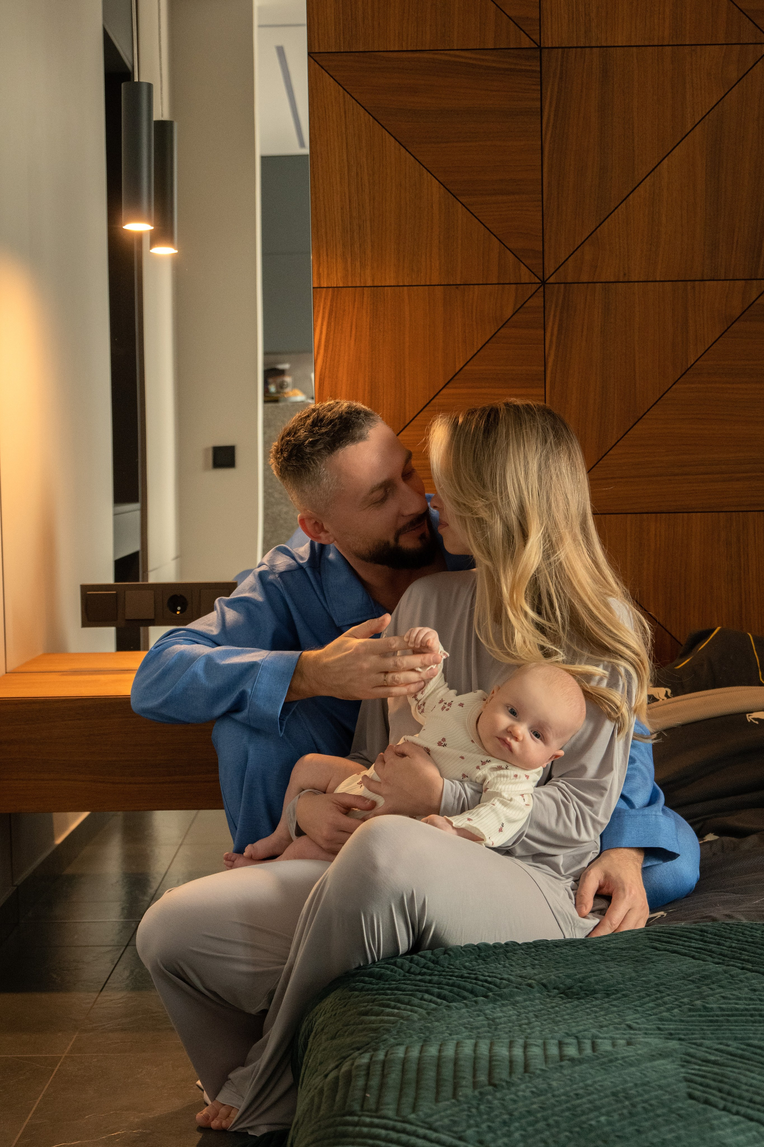 Семейная фотосессия (Ае 2 месяца). Фотограф видеограф Ольга Василевская