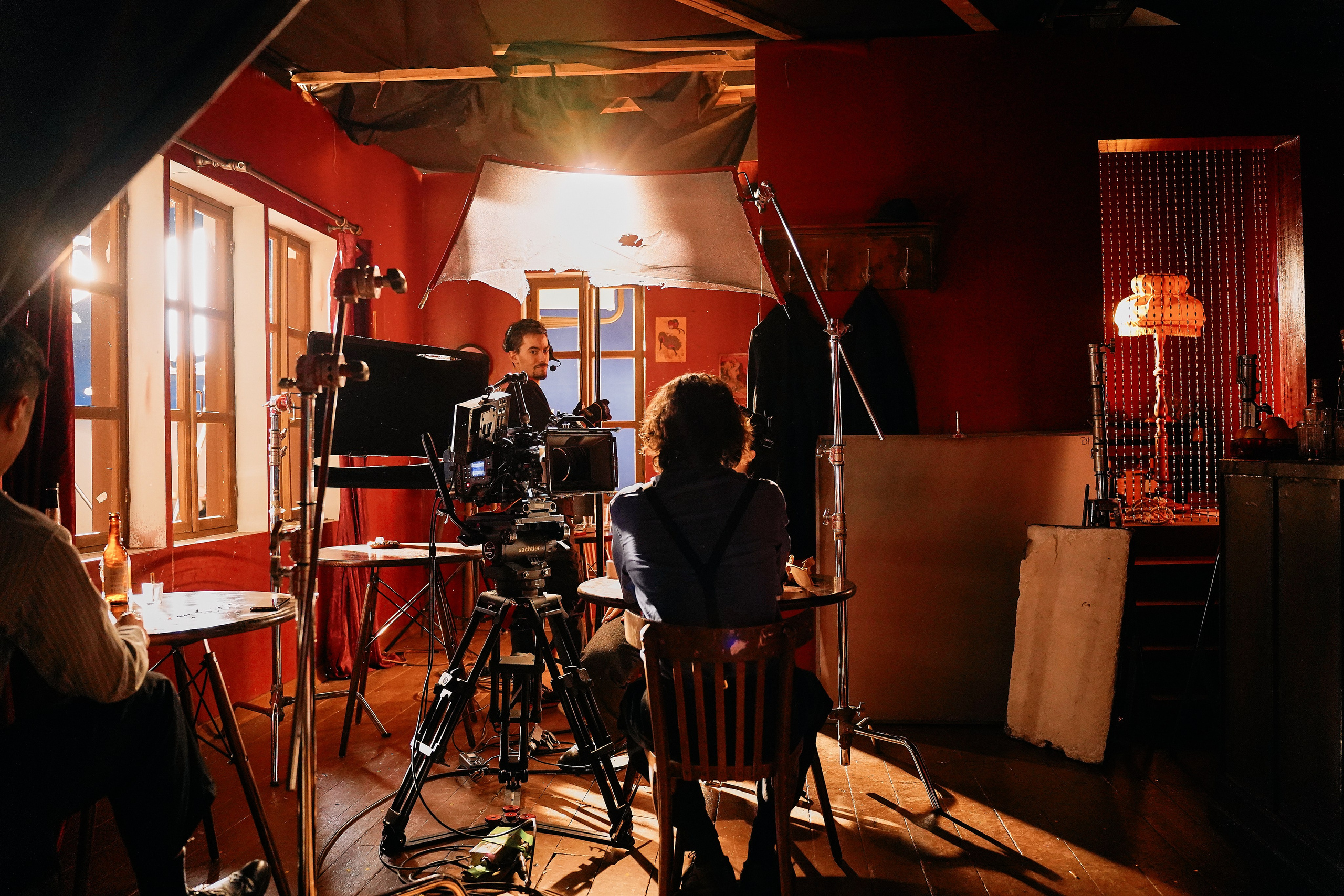 БЭКИ со съемок. Фотограф