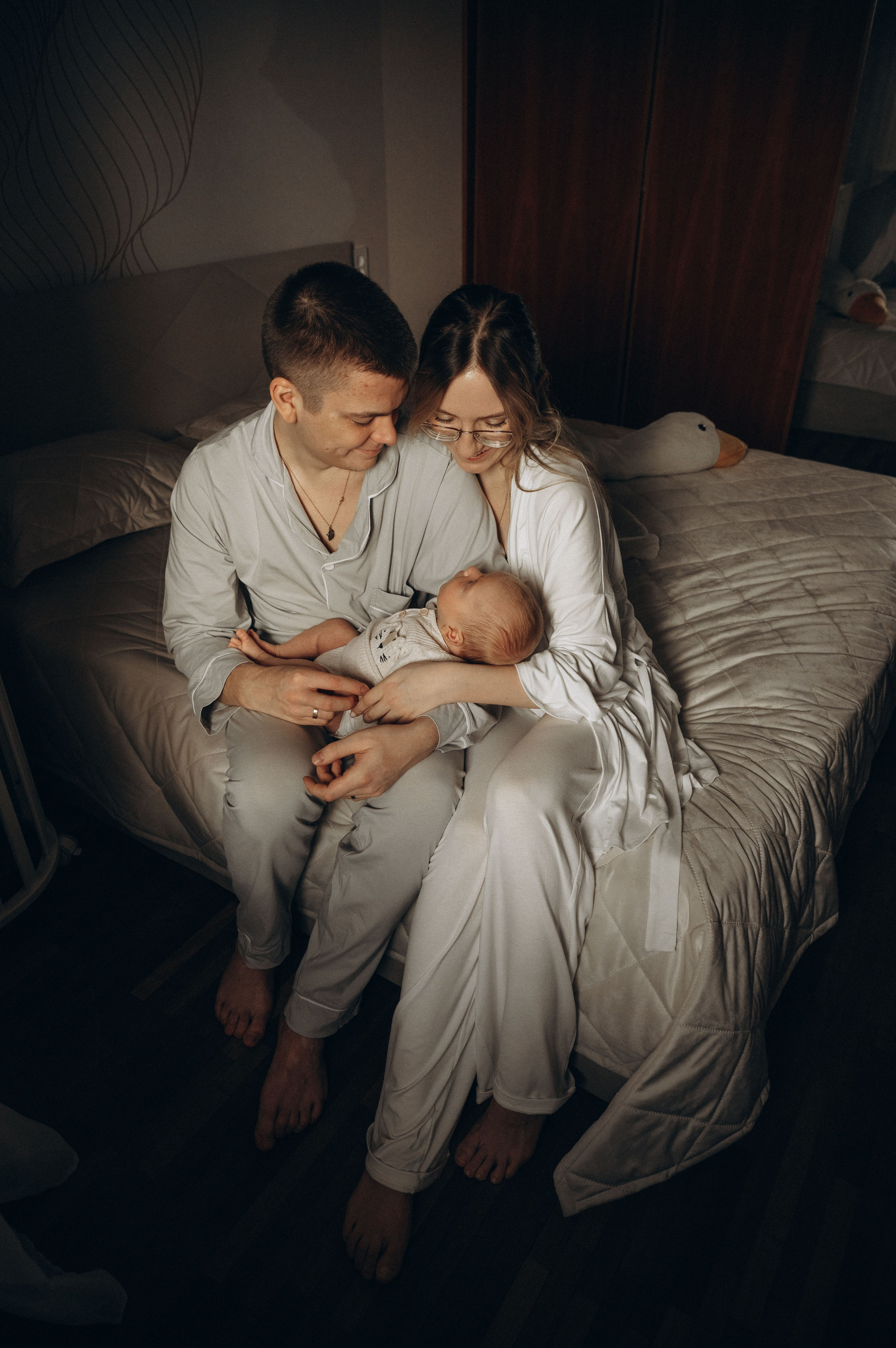 Иван, Ксения и Лев. Фотограф беременности и семьи, домашние съемки, Ньюборн