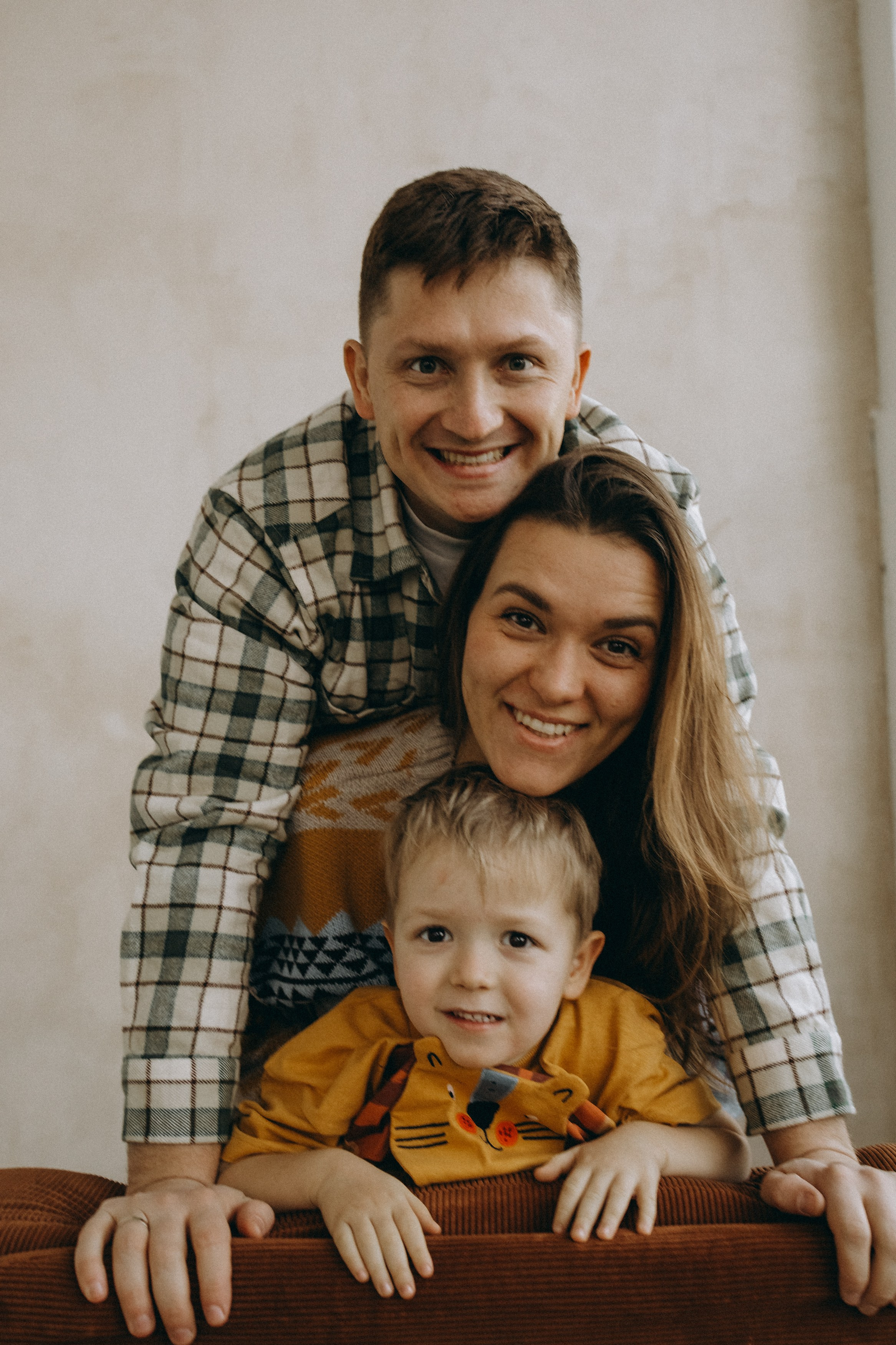 Наташа, Леня, Дима. Главная