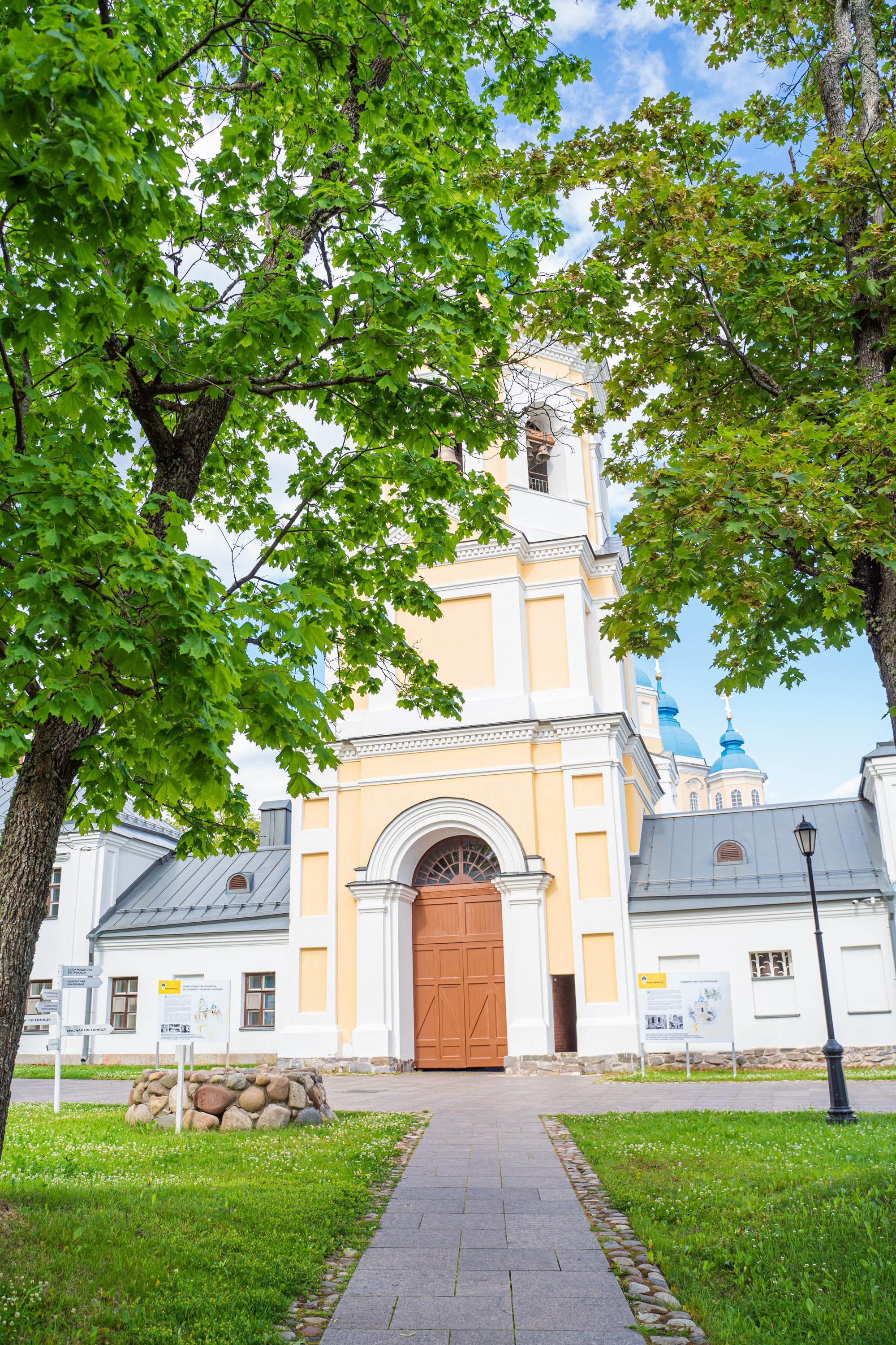 Гидровыезд в Коневский мужской монастырь. Свадебный, семейный, портретный, репортажный фотограф в Санкт-Петербурге