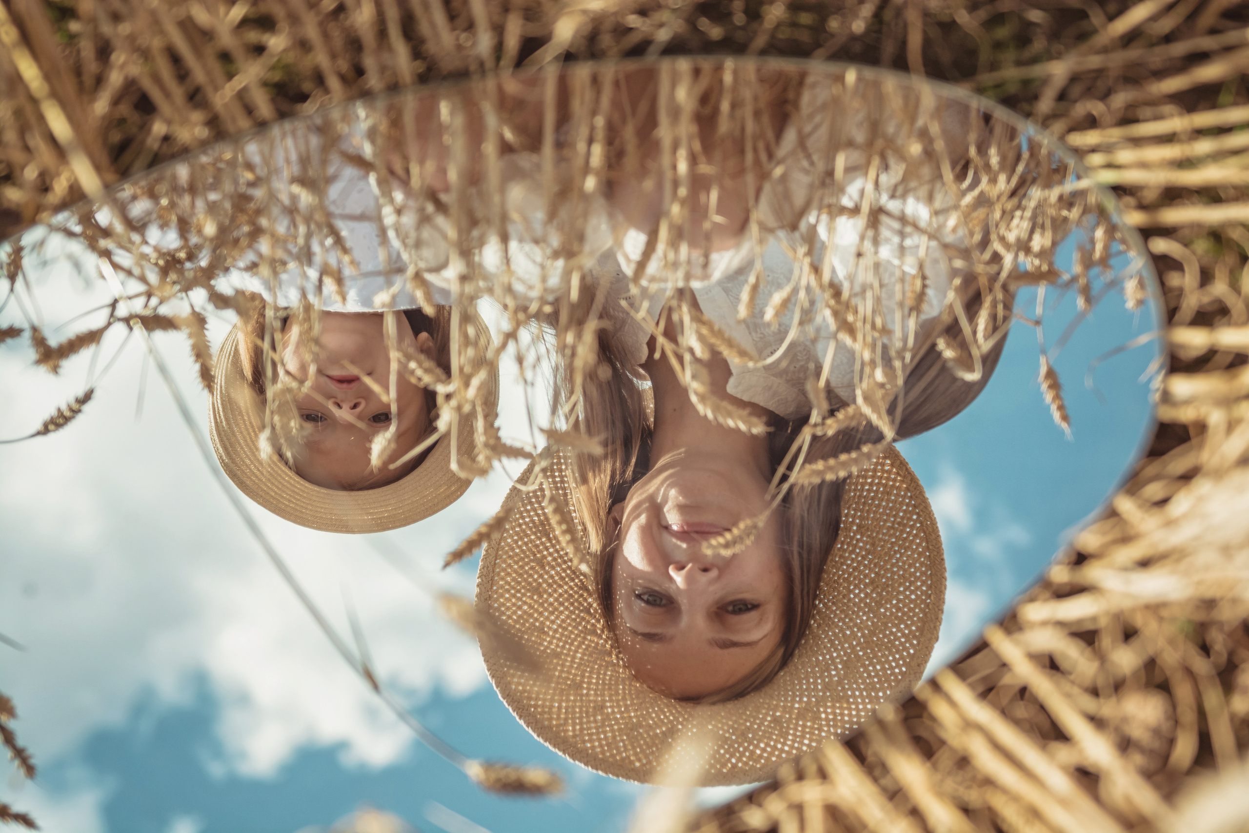 Анна и Александр. Семейная фотосессия в поле. Портретный фотограф в Санкт-Петербурге Дмитриева Наталия