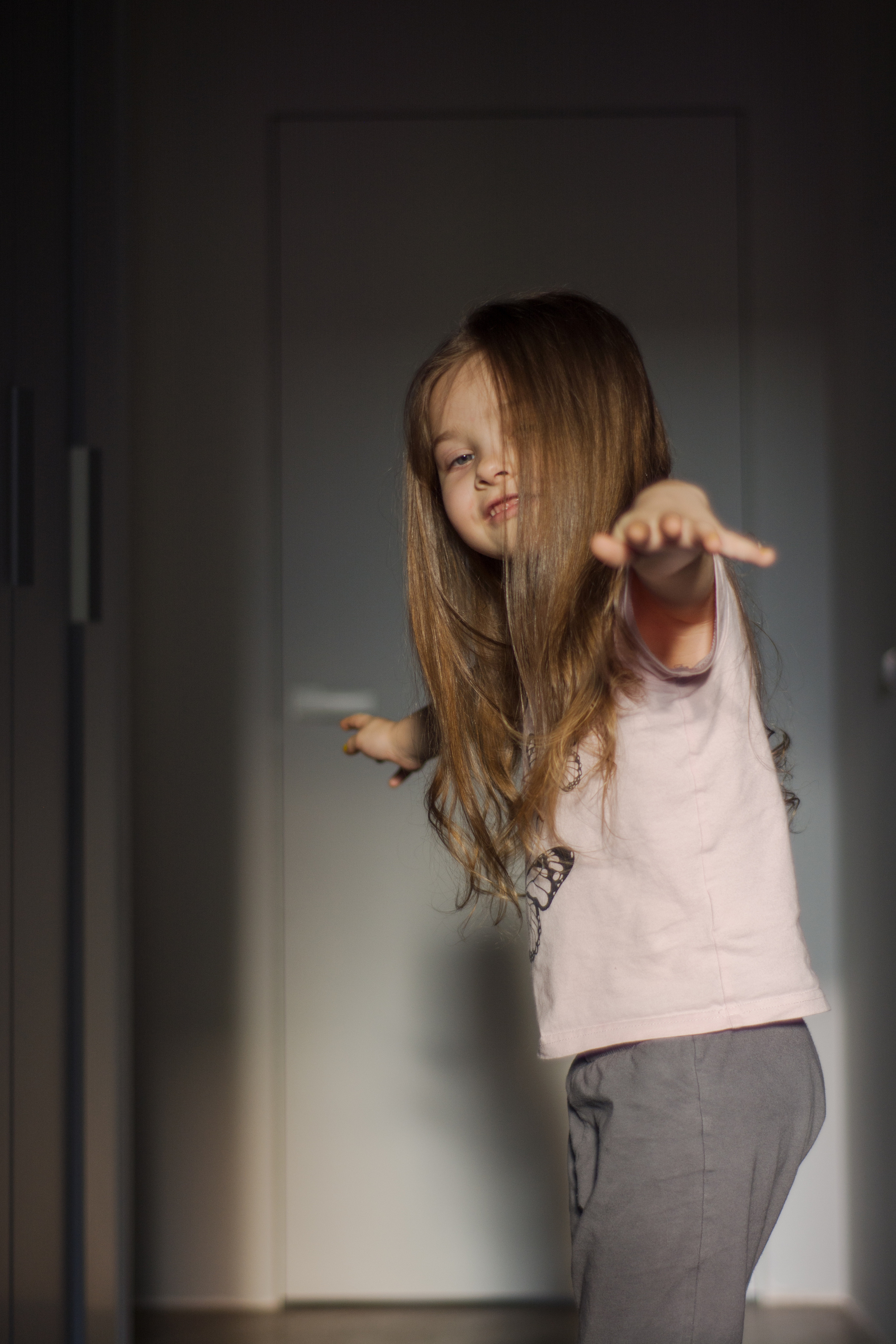 Яна. Фотосессия дома. Портретный фотограф в Санкт-Петербурге Дмитриева Наталия