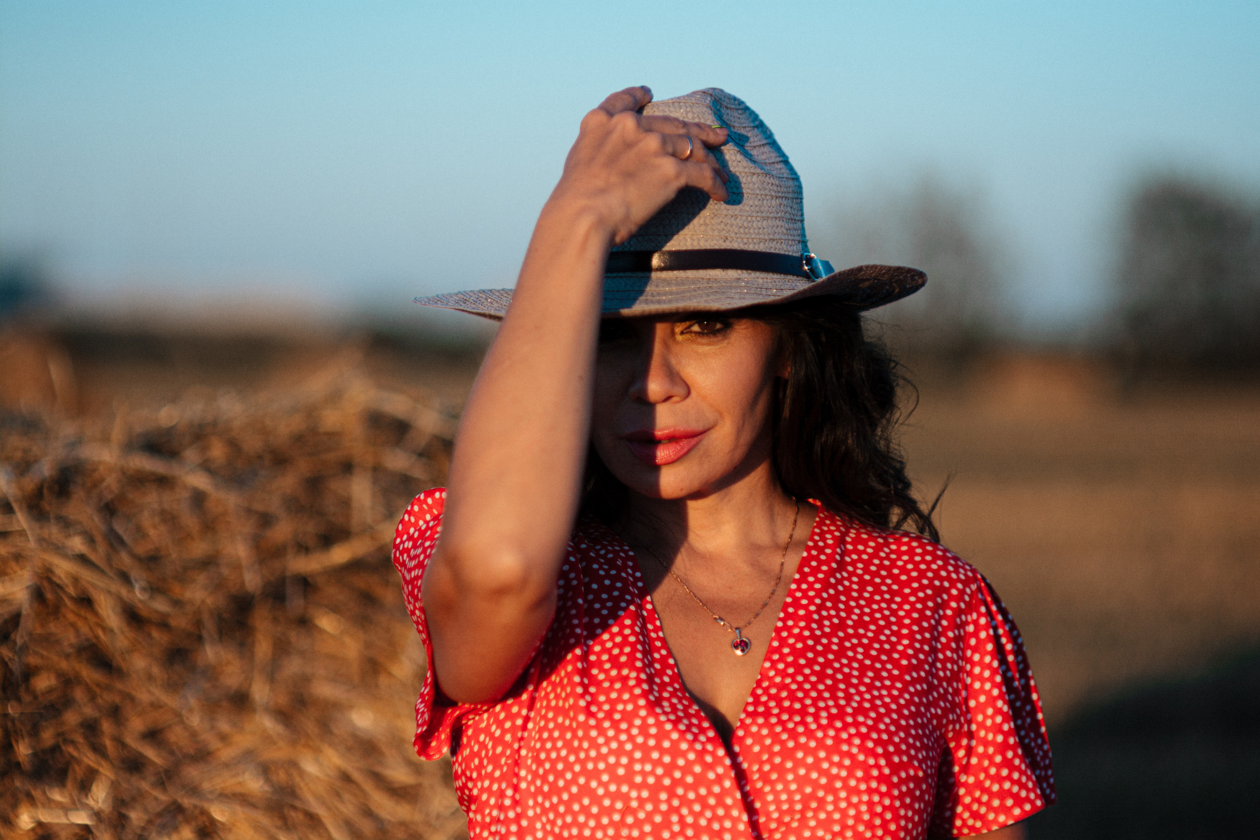 Светлана. Фотосессия со стогами. Портретный фотограф в Санкт-Петербурге Дмитриева Наталия