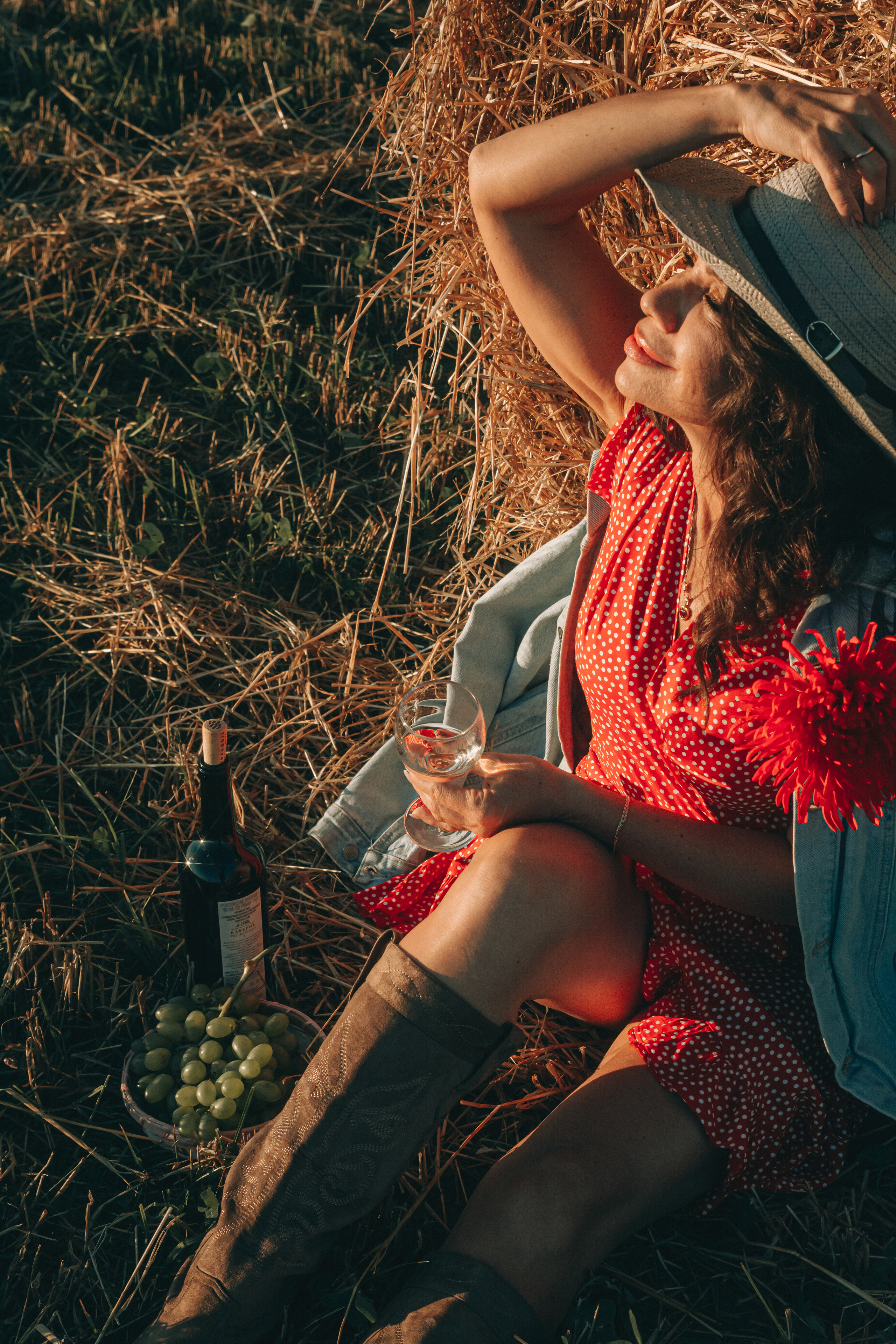 Светлана. Фотосессия со стогами. Портретный фотограф в Санкт-Петербурге Дмитриева Наталия