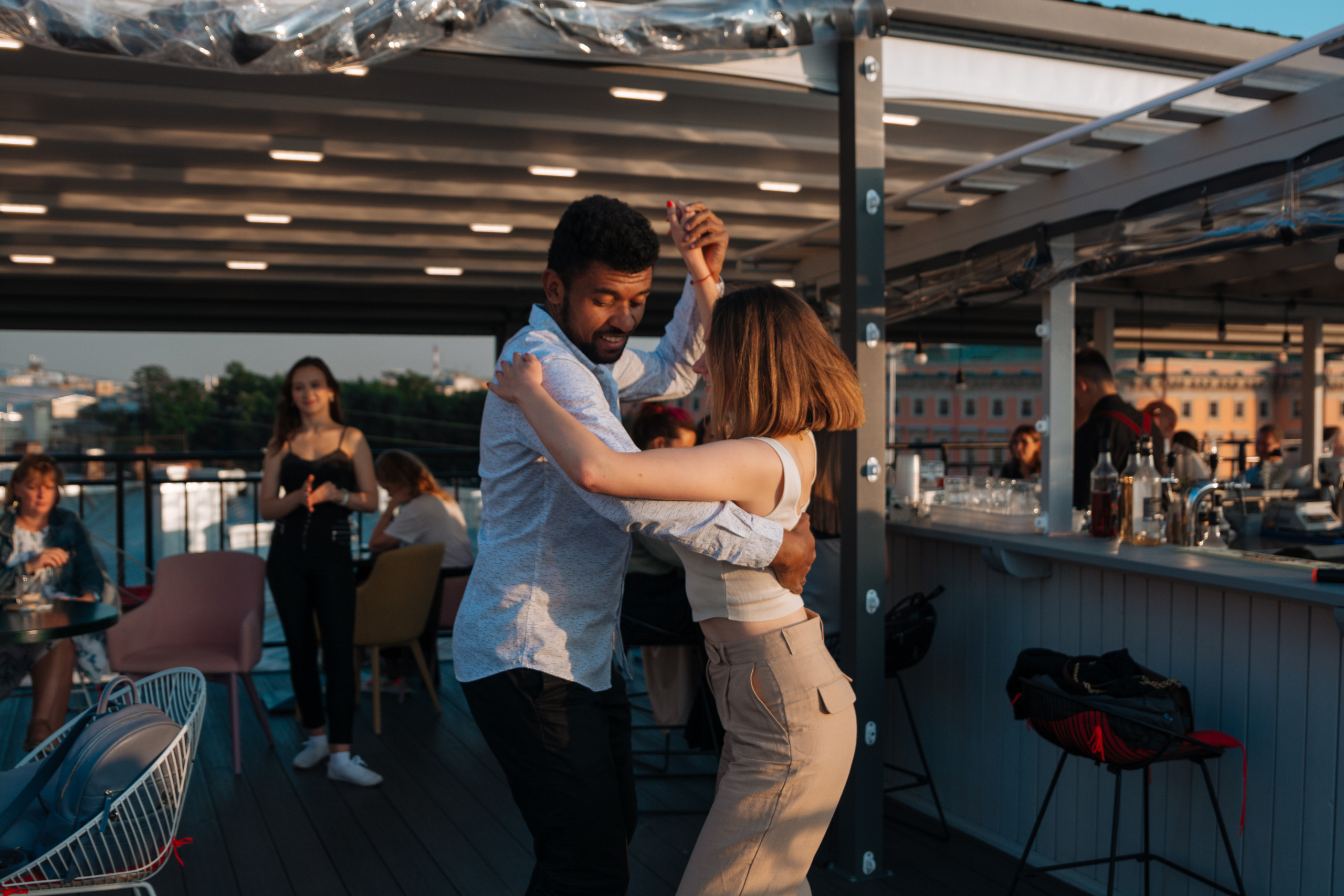 отель Оболенский Андрэ Атибайеба Ресторан L`eclat терраса танец бачата мастер-класс репортажная съёмка мероприятий