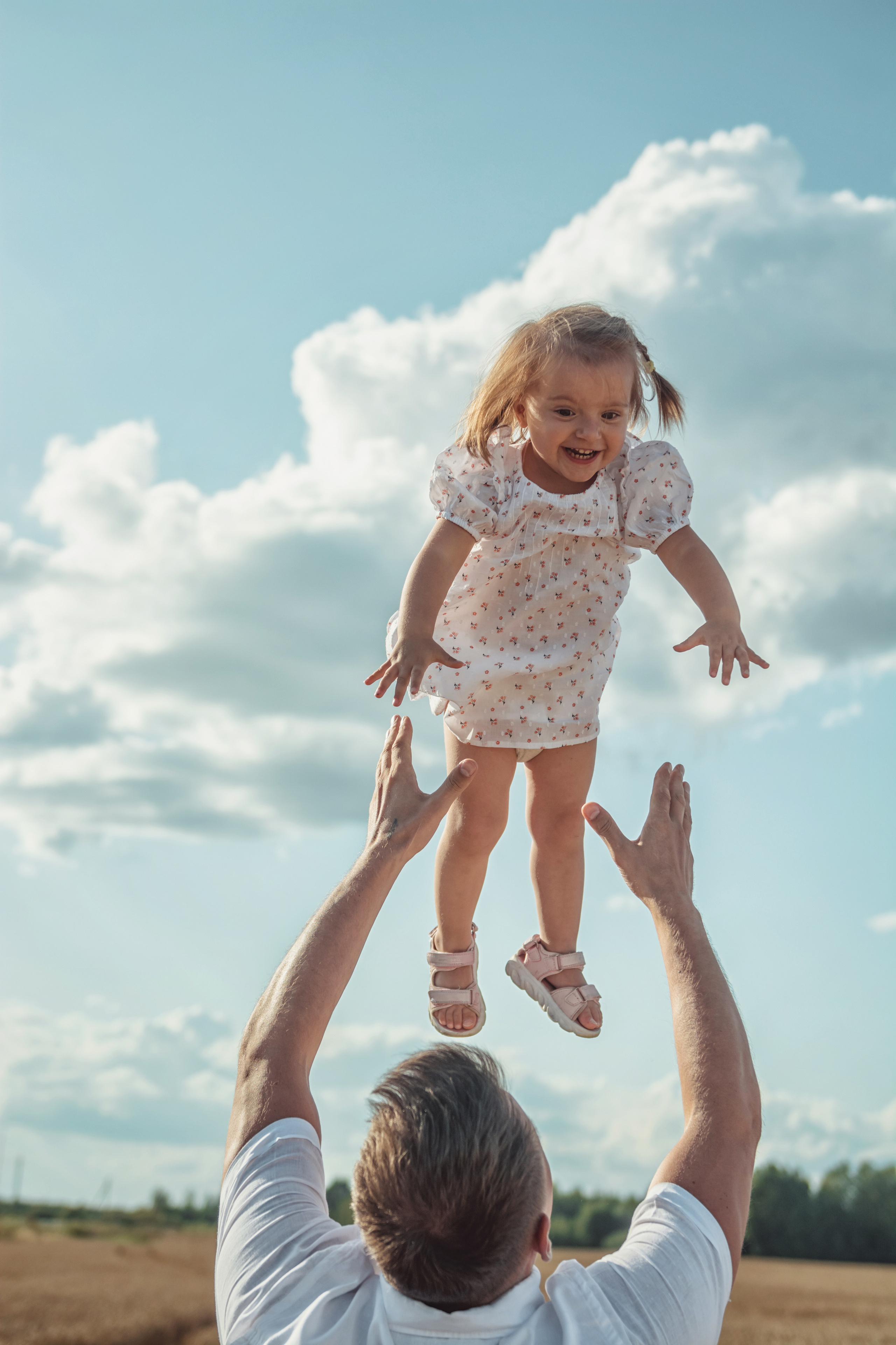Анна и Александр. Семейная фотосессия в поле. Портретный фотограф в Санкт-Петербурге Дмитриева Наталия