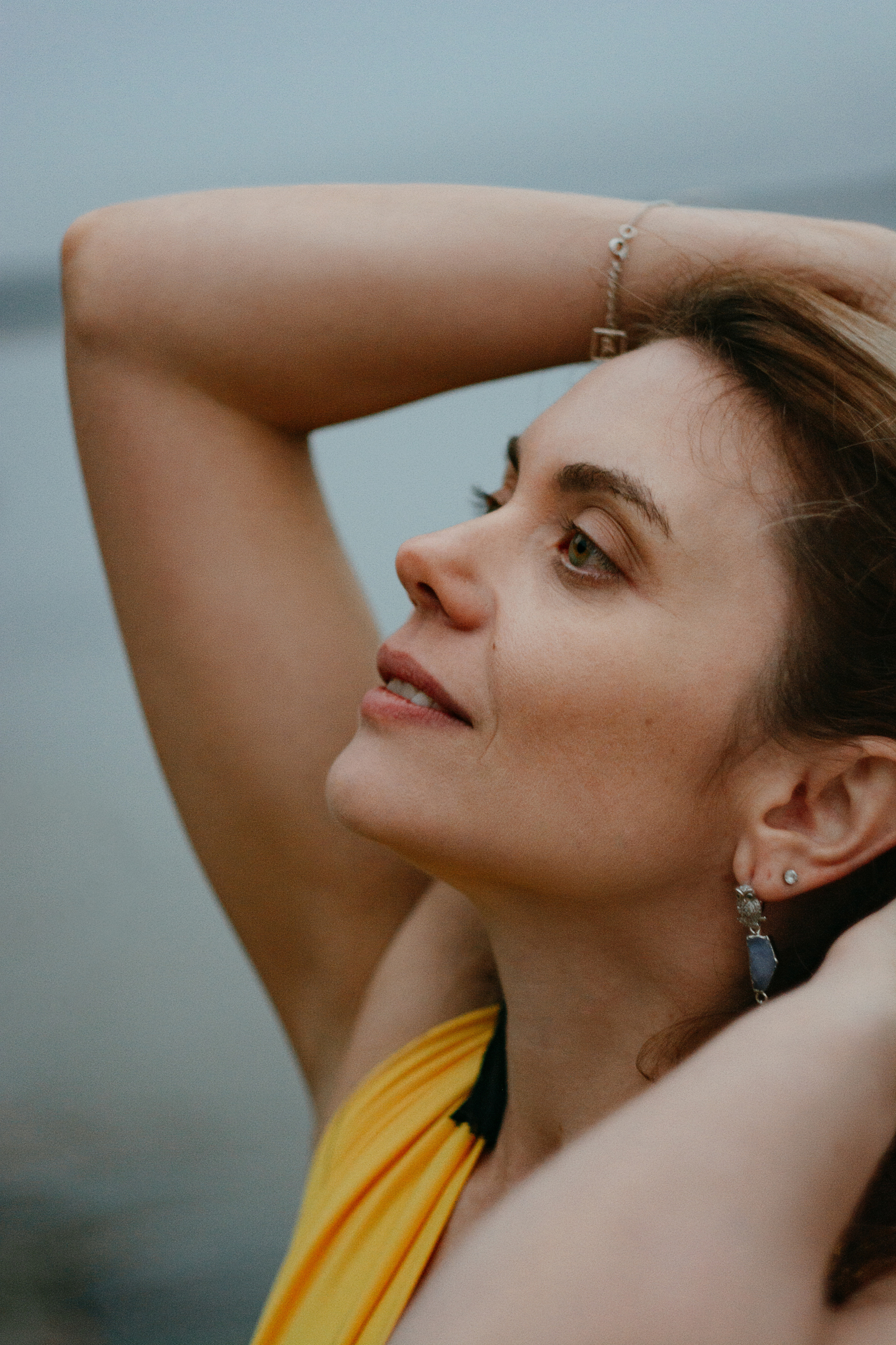 Валя. Съёмка на Финском заливе в воде и с огнём. Портретный фотограф в Санкт-Петербурге Дмитриева Наталия