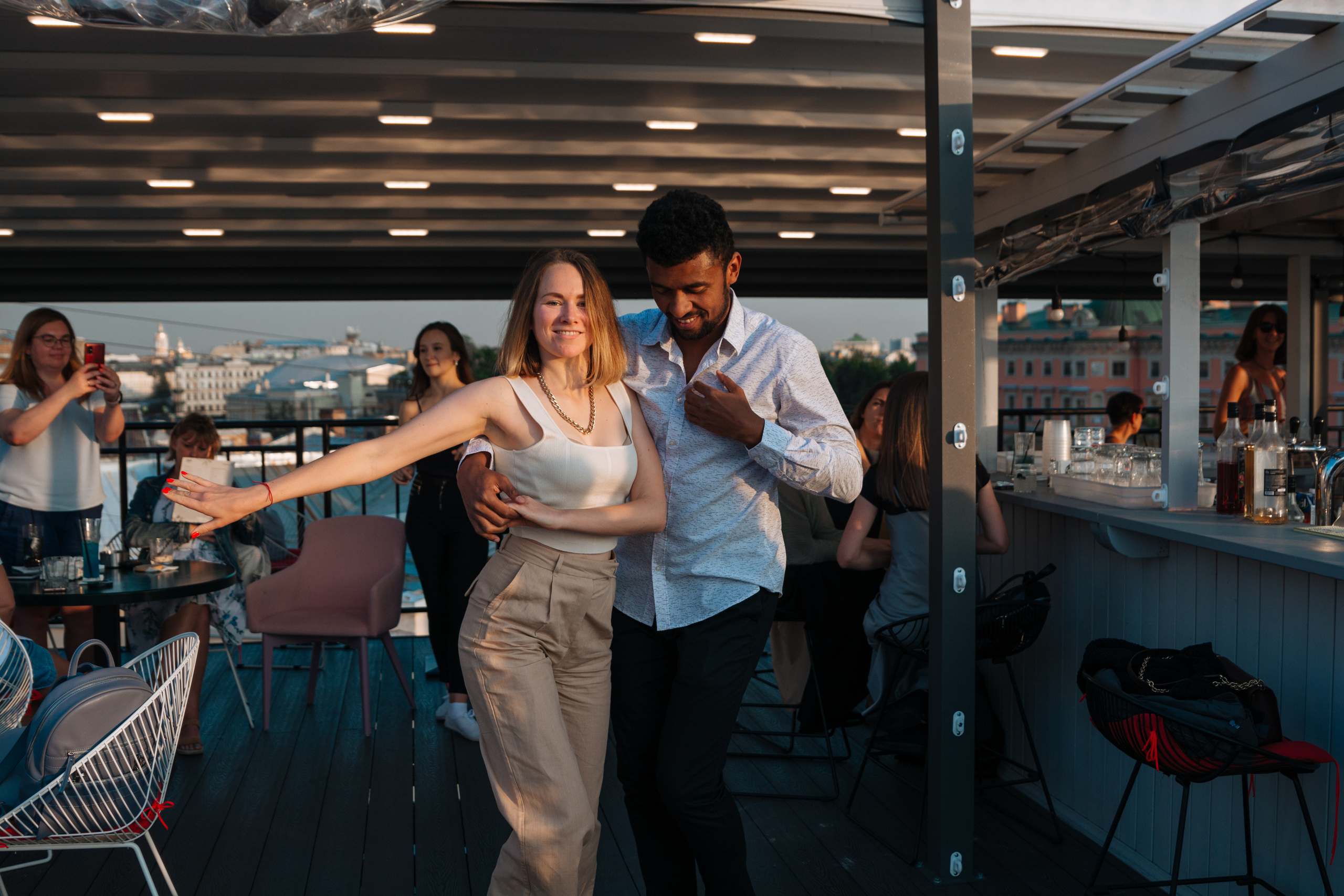 отель Оболенский Андрэ Атибайеба Ресторан L`eclat терраса танец бачата мастер-класс репортажная съёмка мероприятий