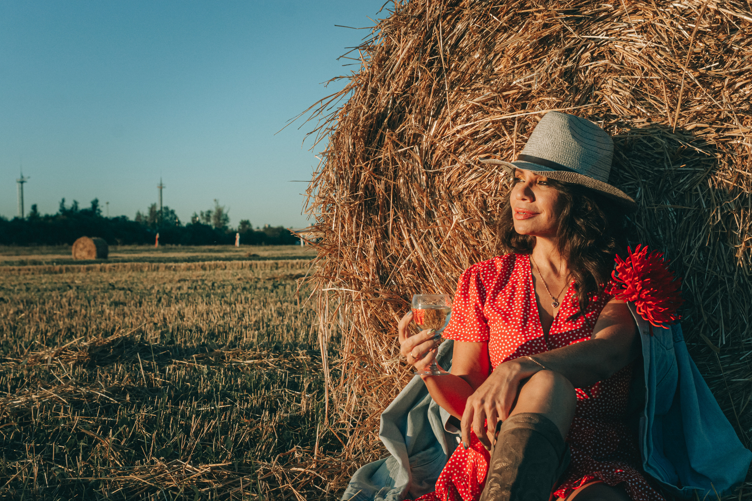 Светлана. Фотосессия со стогами. Портретный фотограф в Санкт-Петербурге Дмитриева Наталия