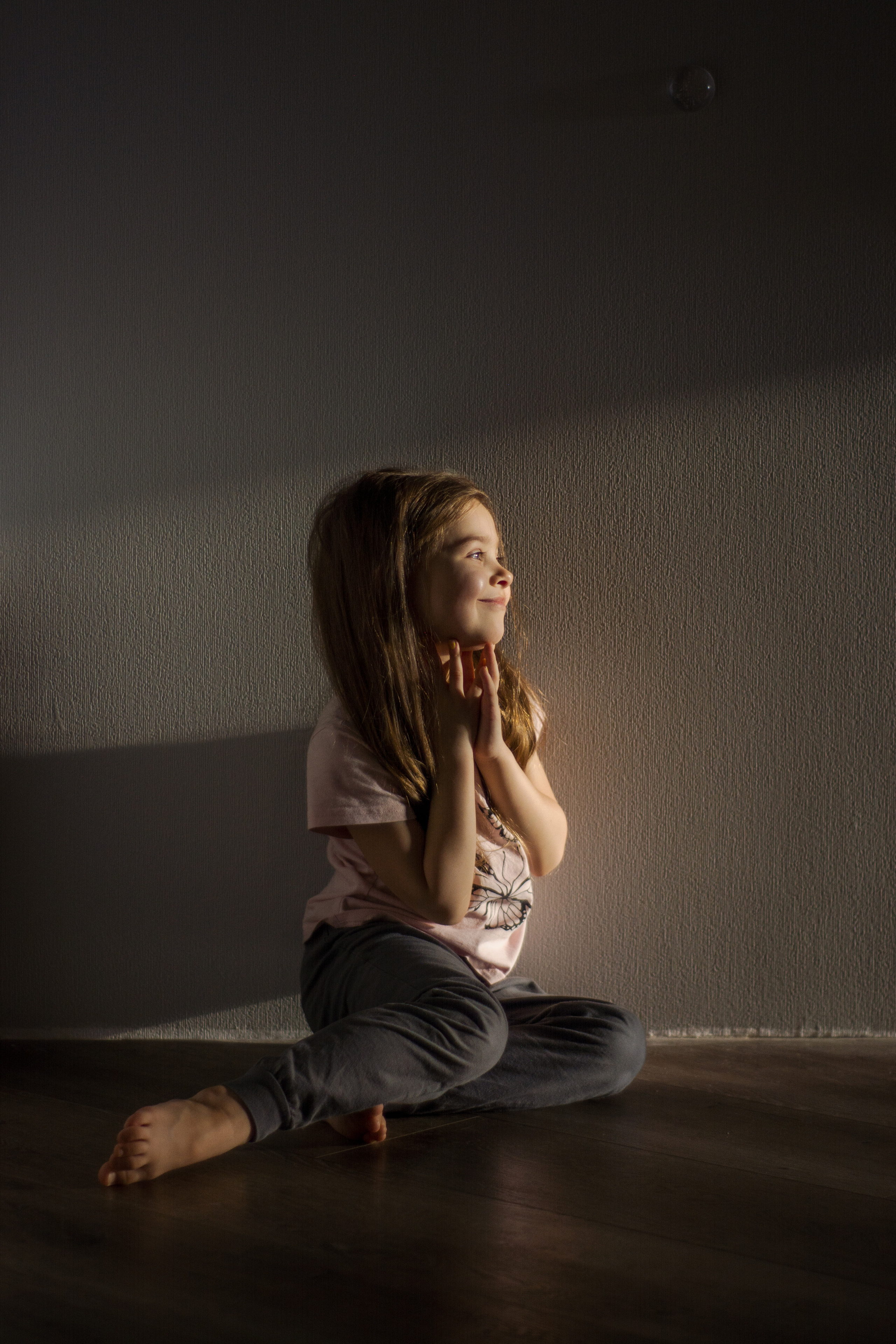 Яна. Фотосессия дома. Портретный фотограф в Санкт-Петербурге Дмитриева Наталия