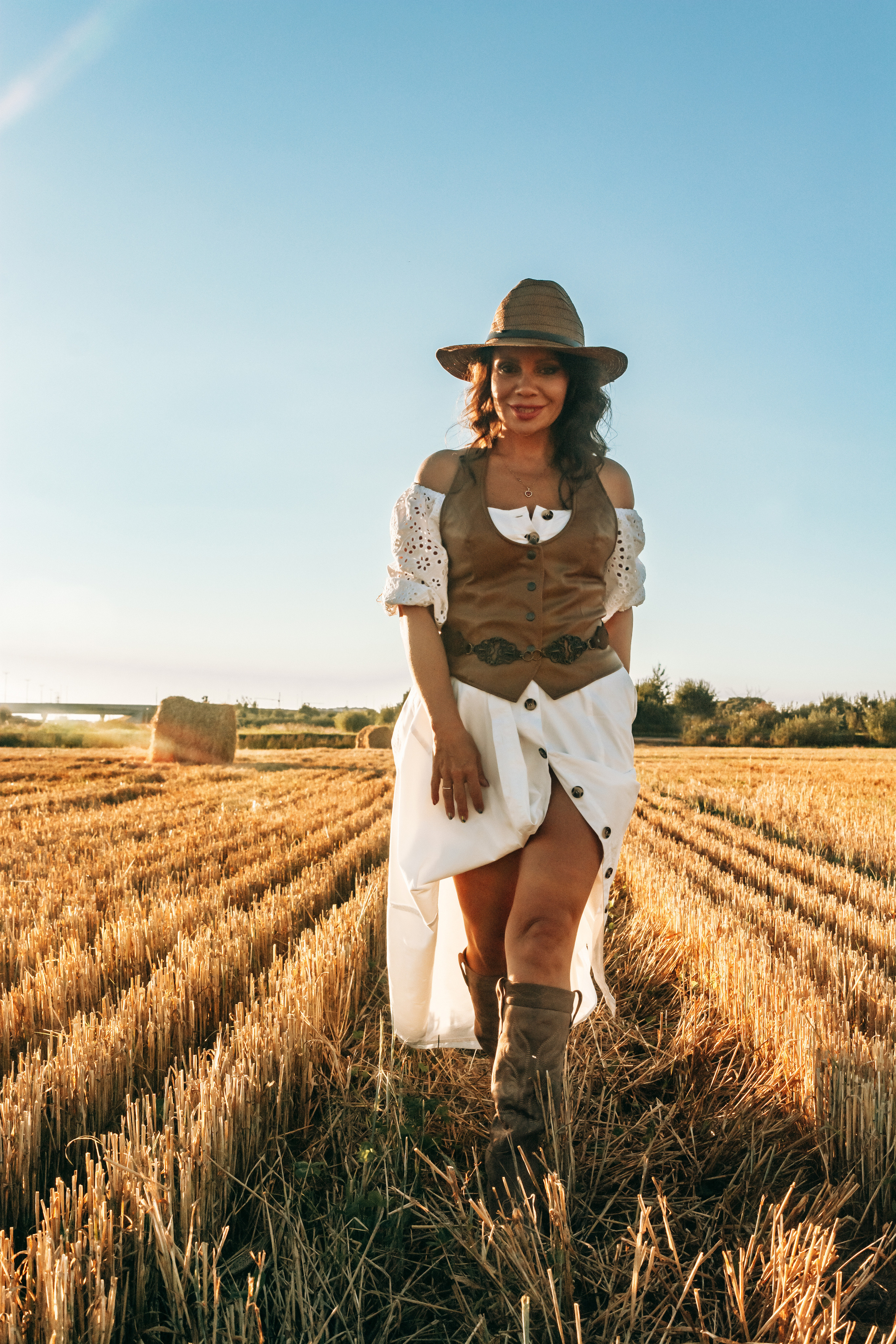 Светлана. Фотосессия со стогами. Портретный фотограф в Санкт-Петербурге Дмитриева Наталия