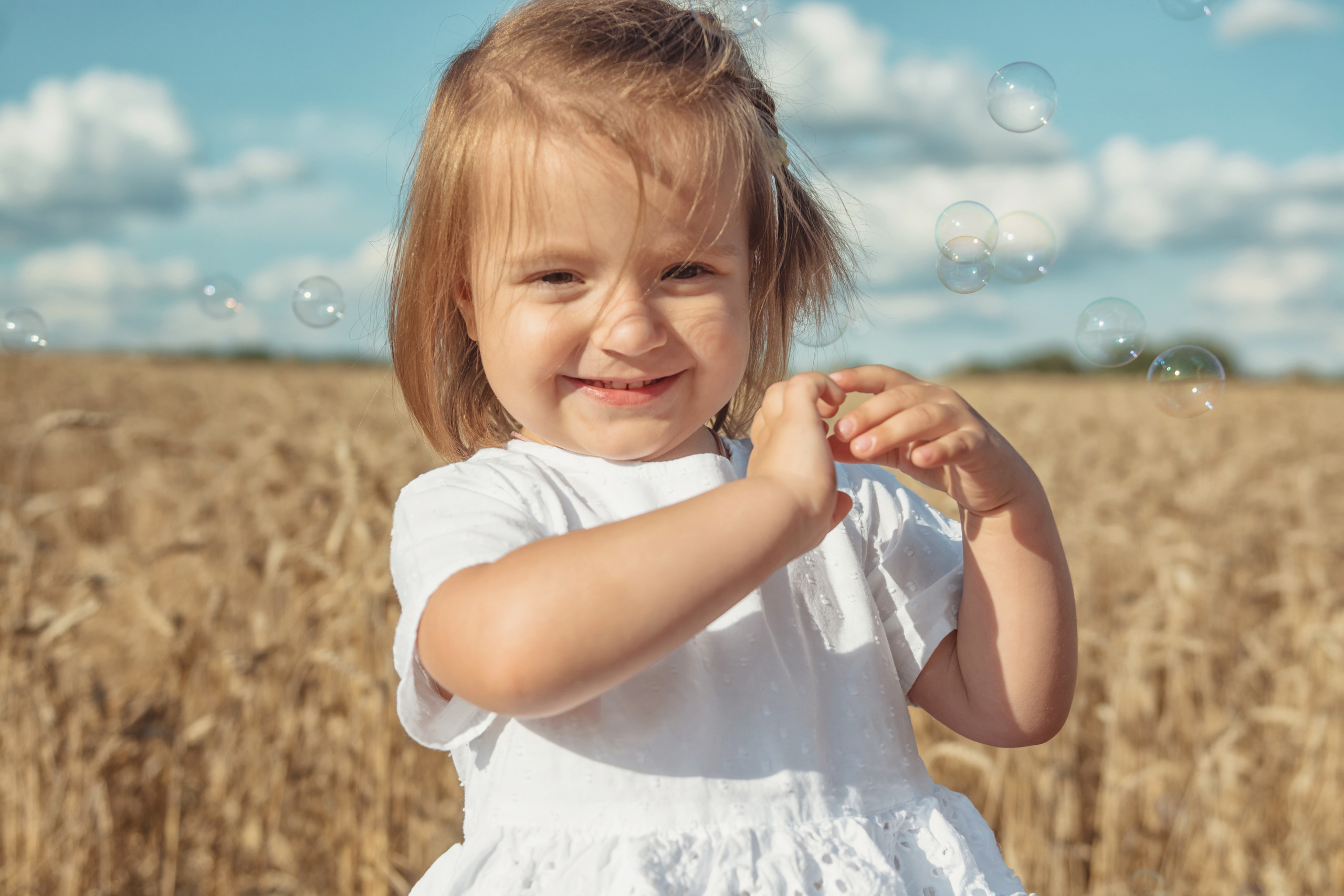 Анна и Александр. Семейная фотосессия в поле. Портретный фотограф в Санкт-Петербурге Дмитриева Наталия