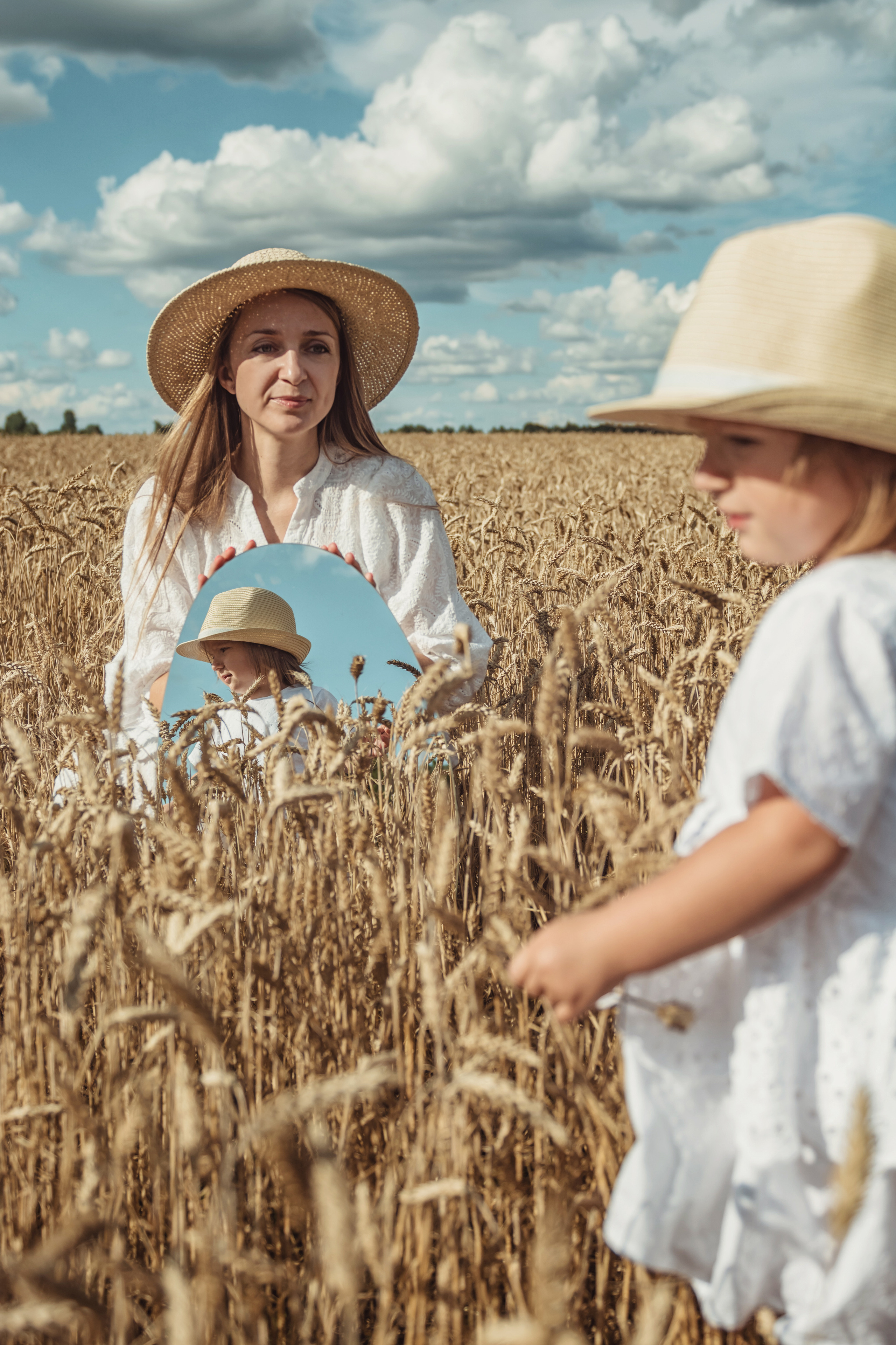 Анна и Александр. Семейная фотосессия в поле. Портретный фотограф в Санкт-Петербурге Дмитриева Наталия