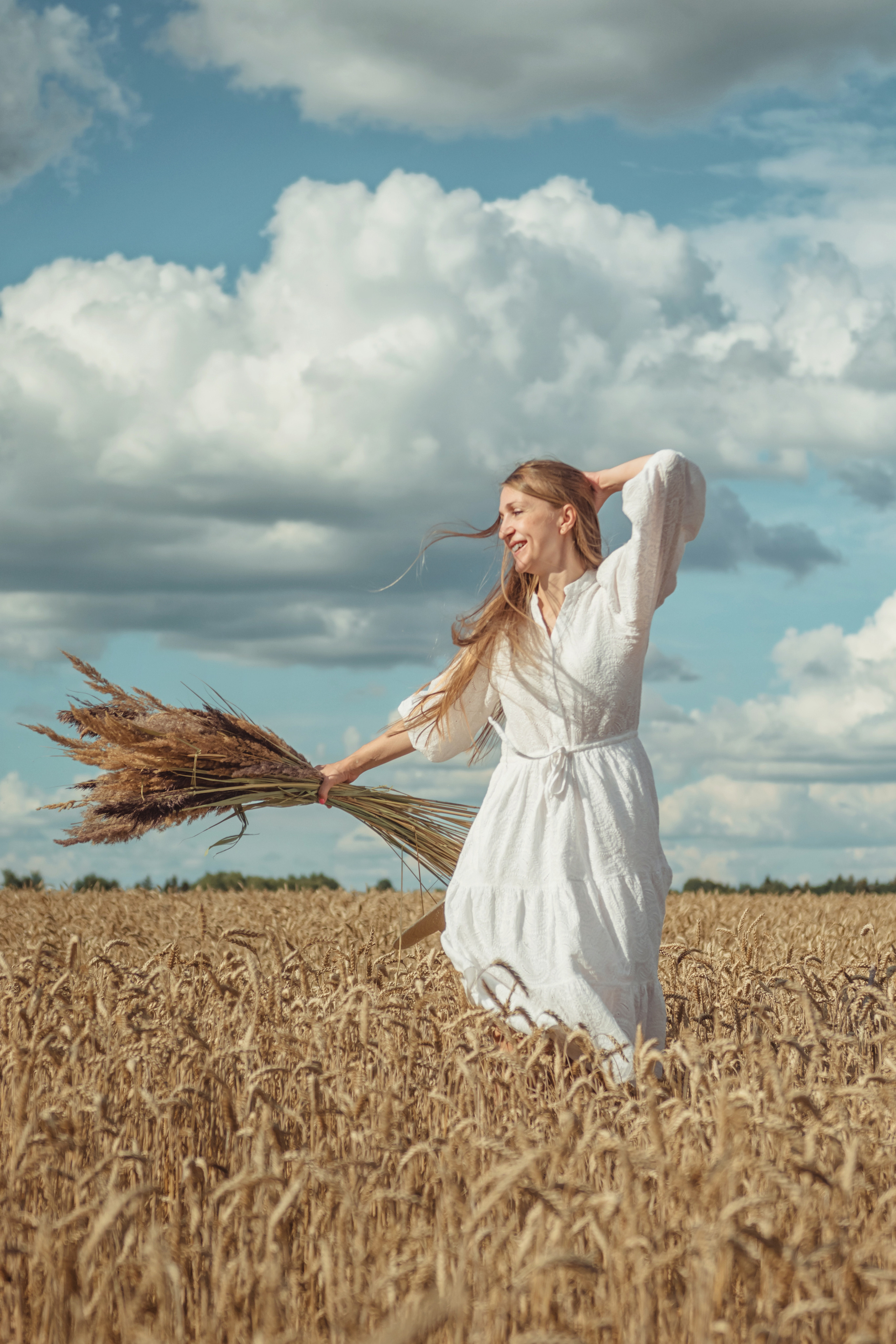 Анна и Александр. Семейная фотосессия в поле. Портретный фотограф в Санкт-Петербурге Дмитриева Наталия