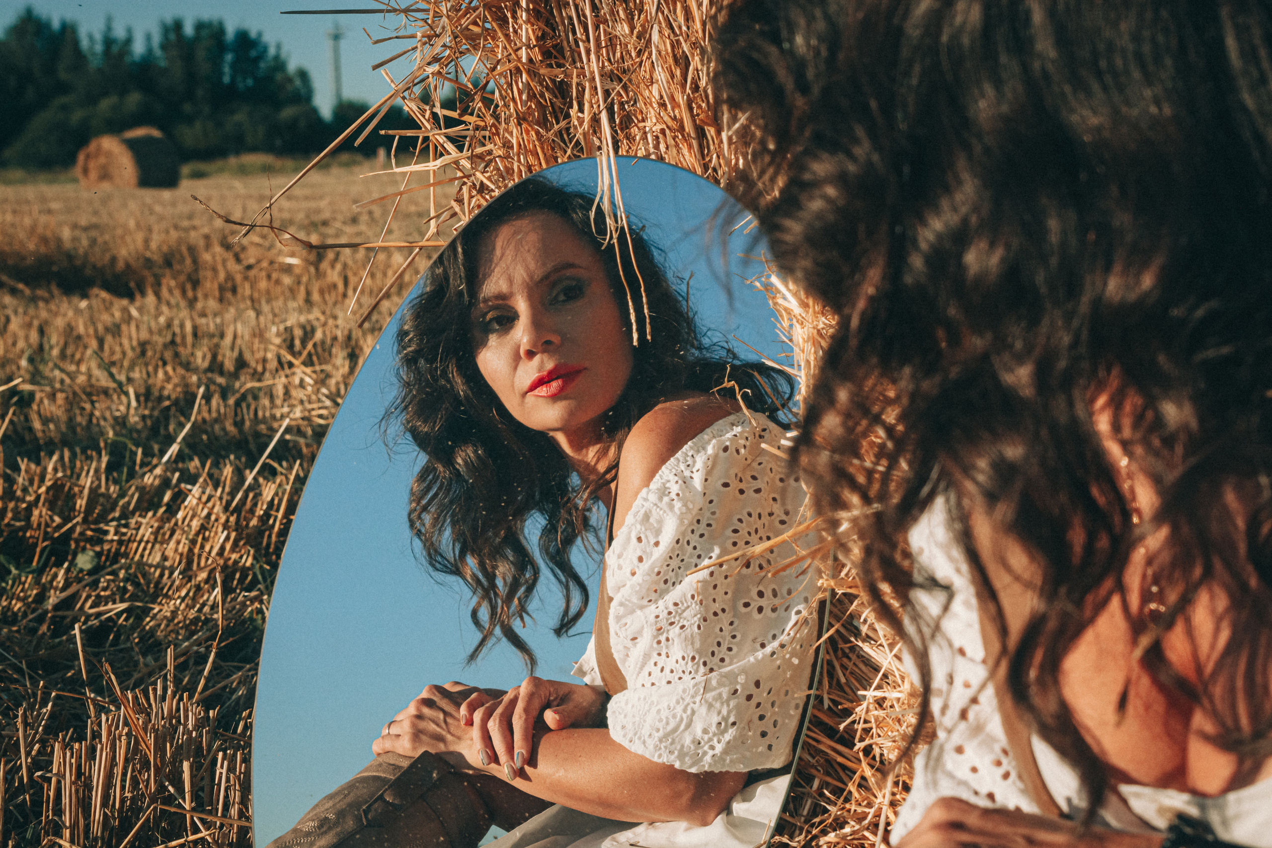 Светлана. Фотосессия со стогами. Портретный фотограф в Санкт-Петербурге Дмитриева Наталия