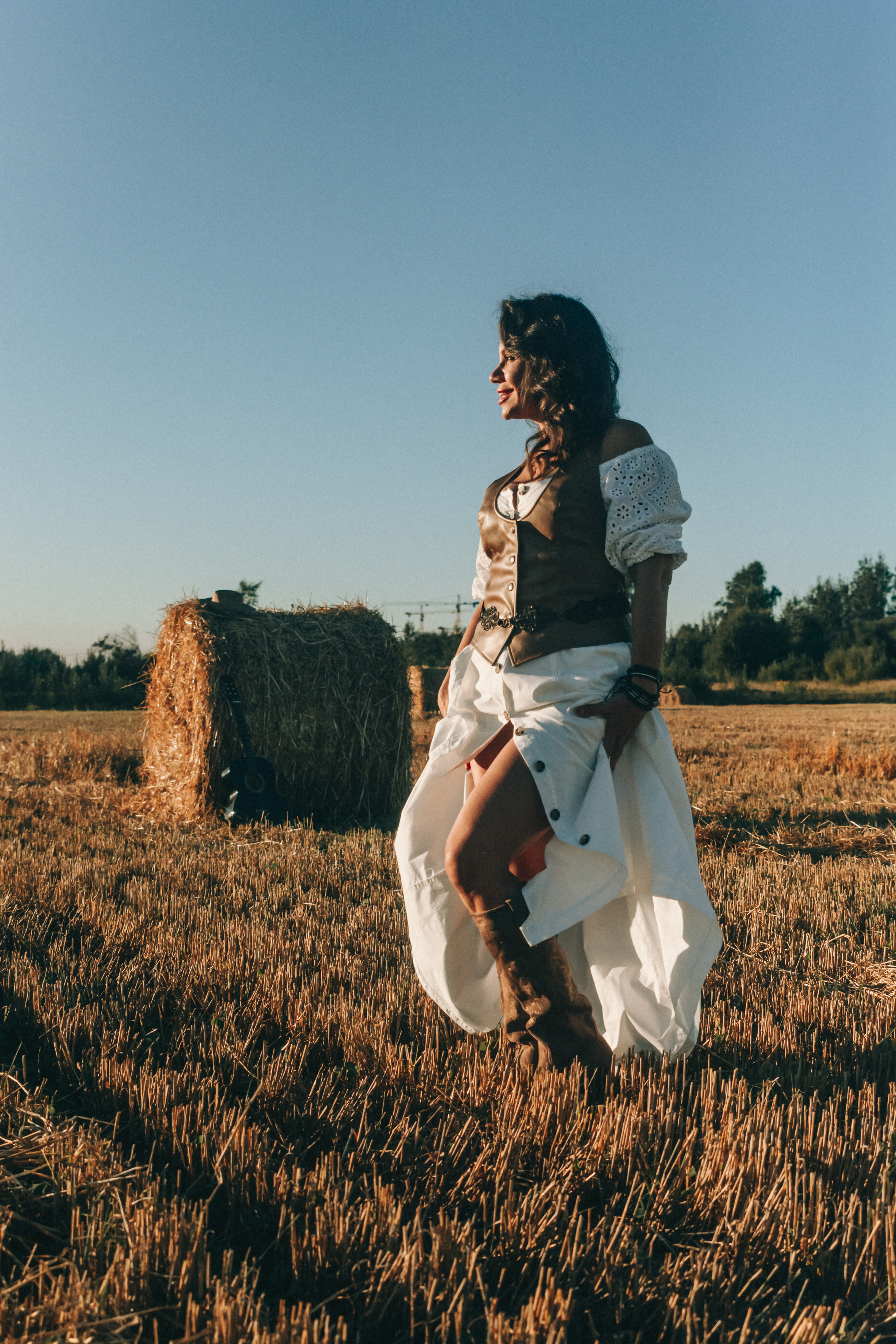 Светлана. Фотосессия со стогами. Портретный фотограф в Санкт-Петербурге Дмитриева Наталия