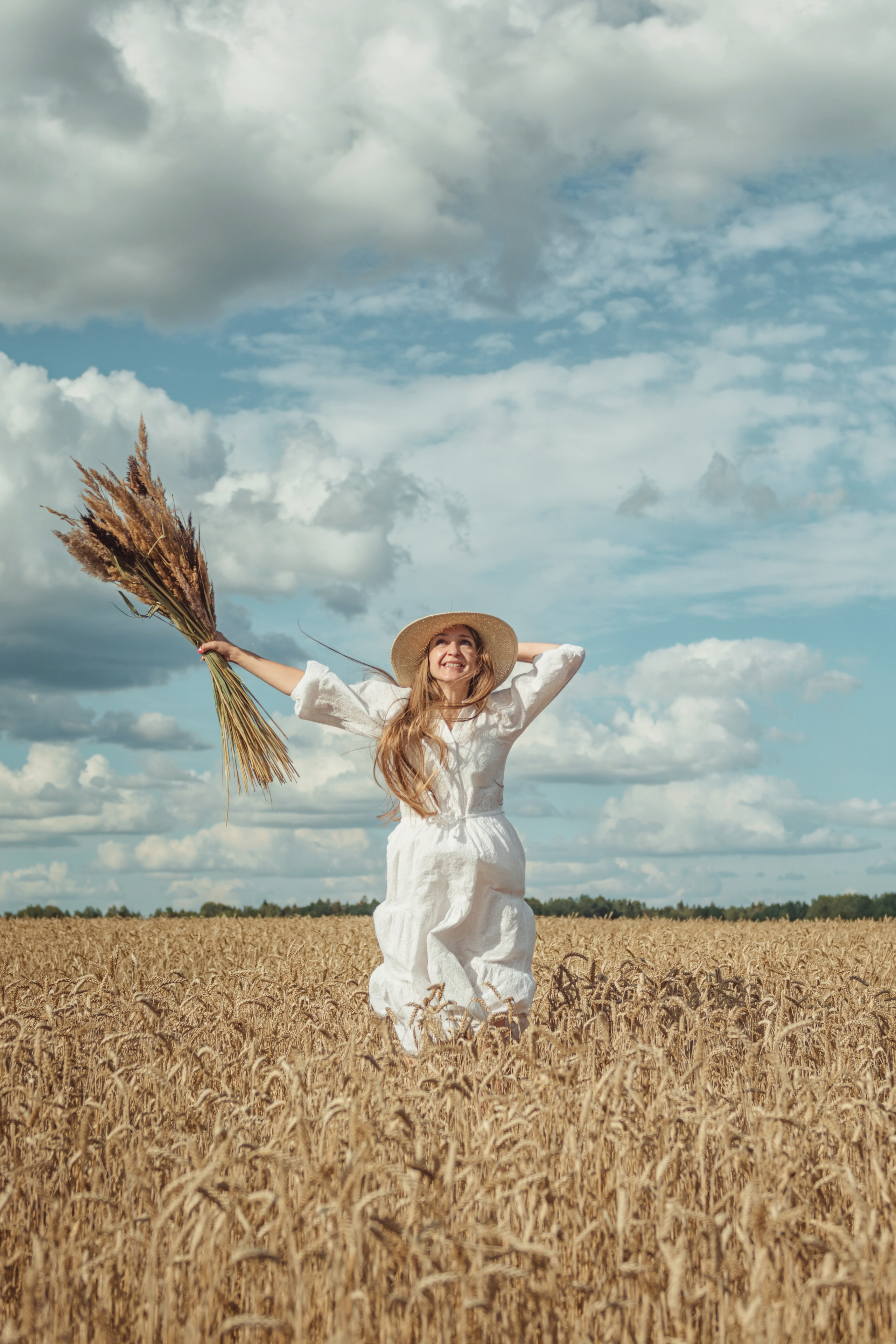 Анна и Александр. Семейная фотосессия в поле. Портретный фотограф в Санкт-Петербурге Дмитриева Наталия