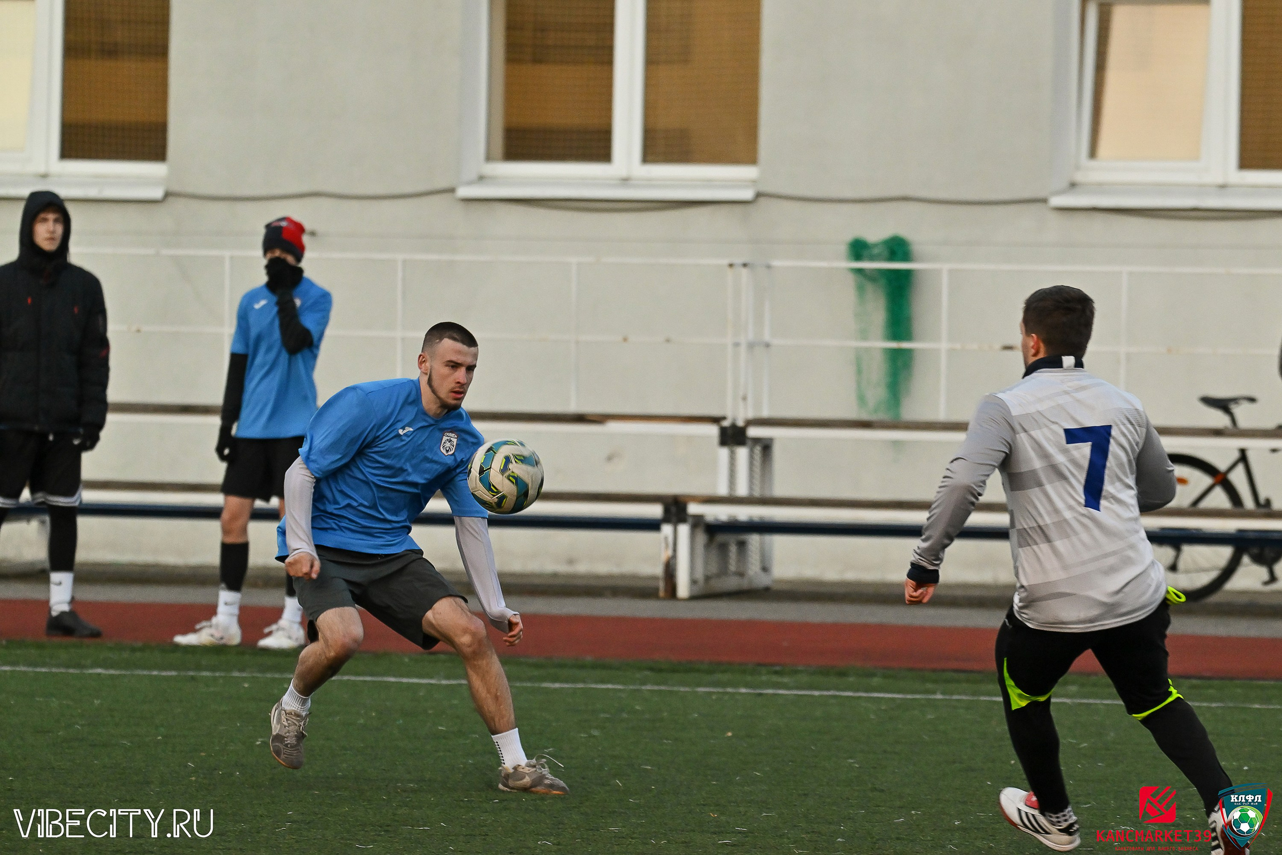 XX ЧЕМПИОНАТ КАЛИНИНГРАДСКОЙ ЛФЛ КАНЦМАРКЕТ39 сезона 2024–2025 гг. VIBECITY.RU Вайб Сити Ру Фоторепортажи Фотоотчеты Калининград