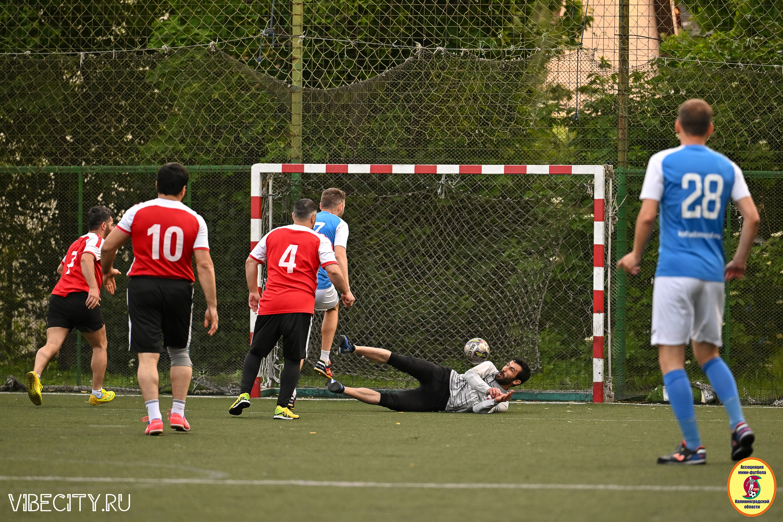 ИГРЫ МИНИ-ФУТБОЛЬНОЙ И КОРПОРАТИВНОЙ ЛИГИ. VIBECITY.RU Вайб Сити Ру Фоторепортажи Фотоотчеты Калининград