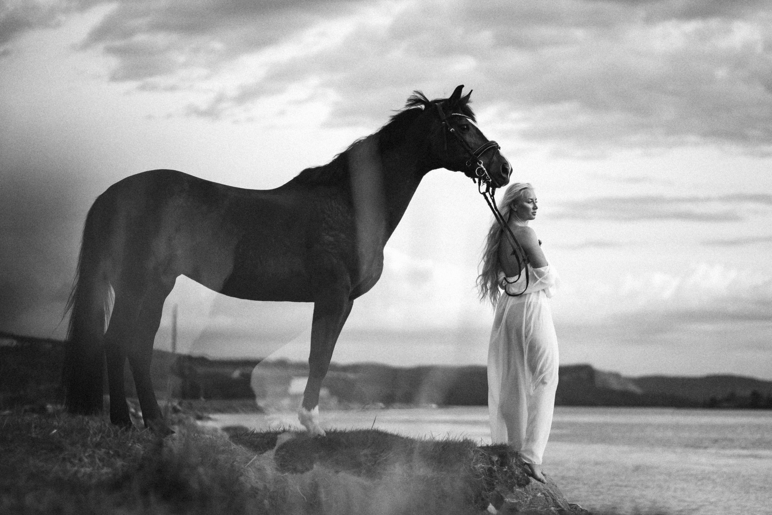Валерия. Атмосферная фотосессия с лошадью. Фотограф в Мурманске Екатерина Рудак