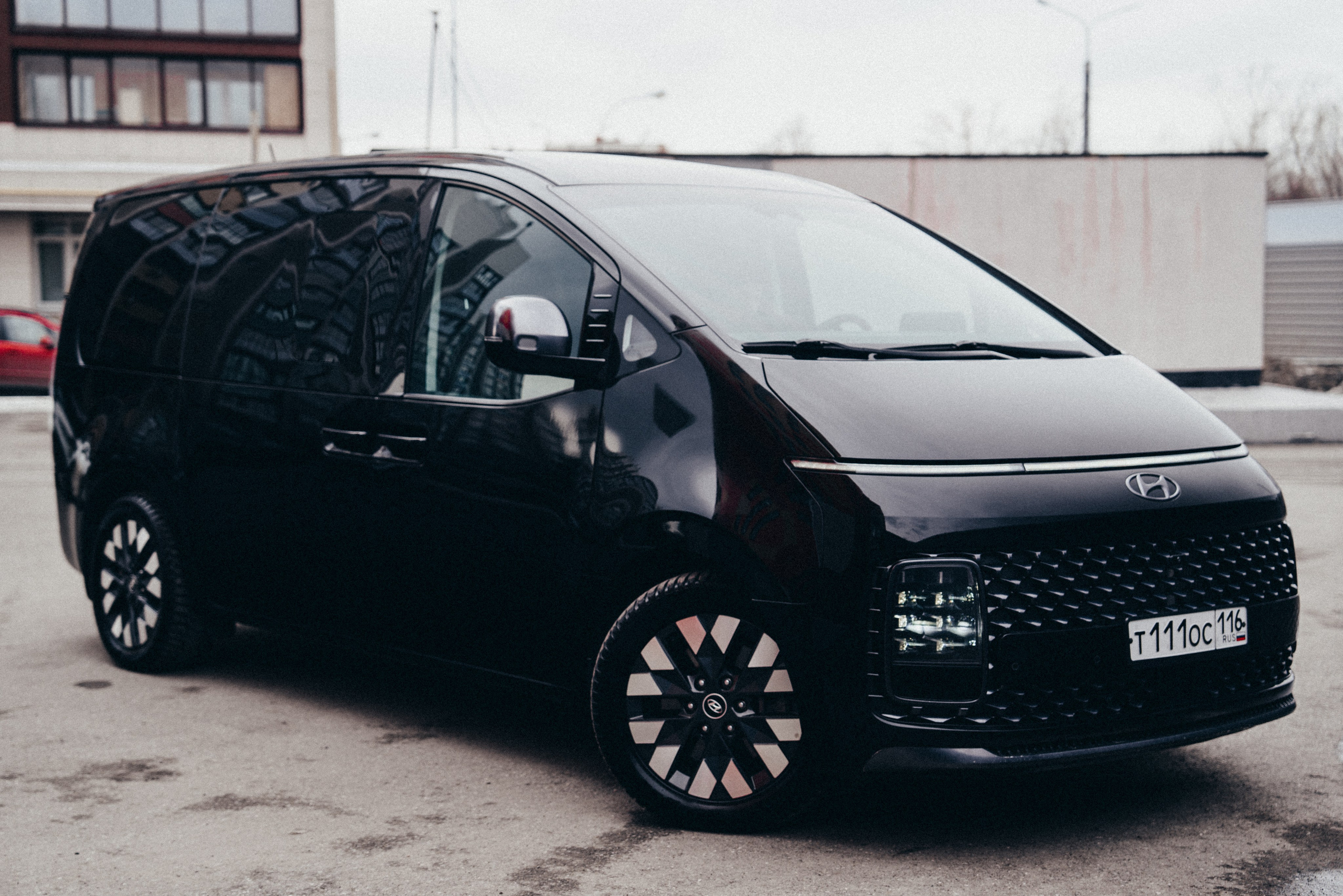 Hyundai Staria. Идеальные портреты для соцсетей — Фотограф Ленар