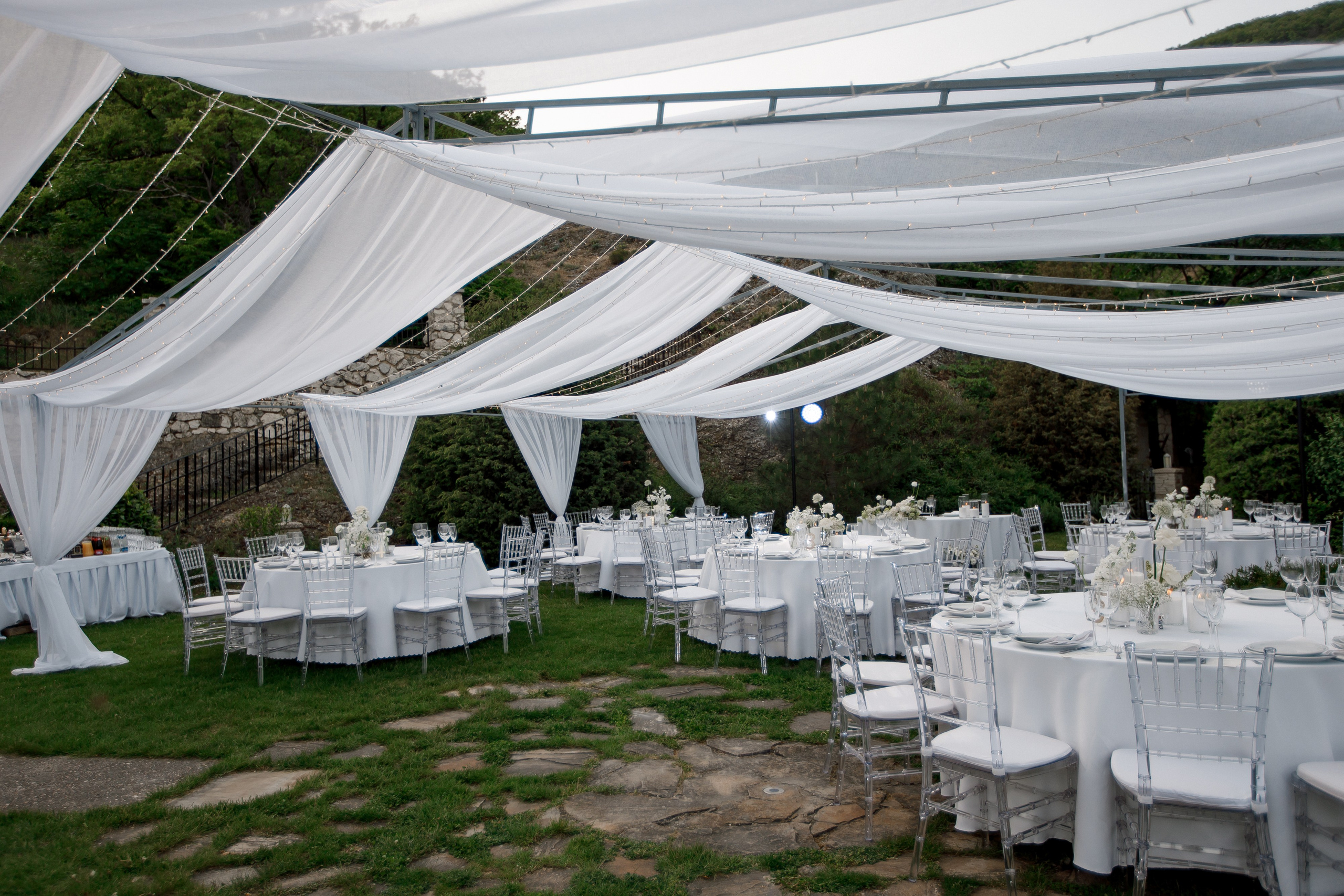 Денис и Алина. Белый замок. Фотограф Анна Лейман. Севастополь