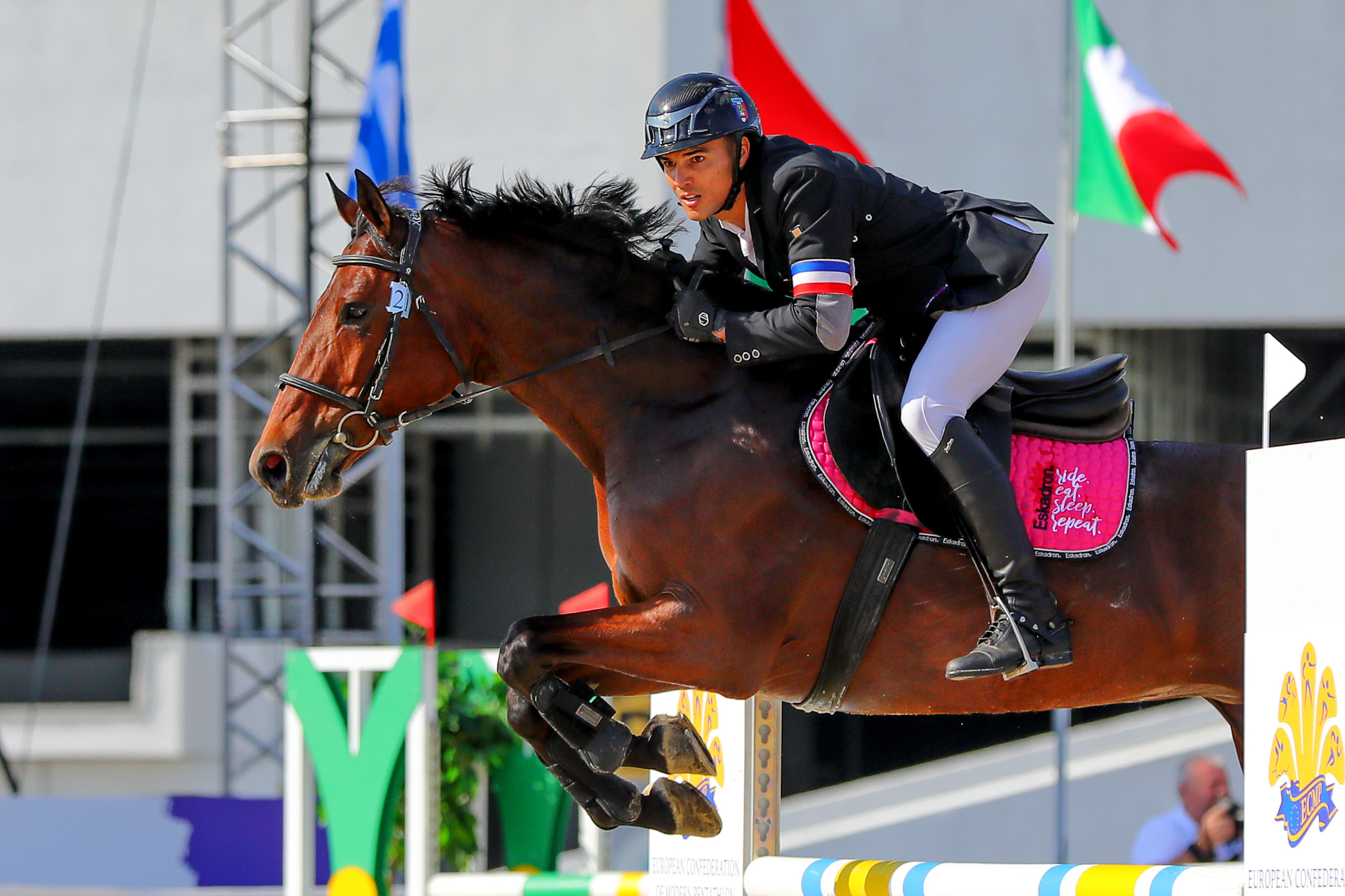 Photographing equestrian sports, equestrian sports, show jumping, hors. Reportage photographer in Nizhny Novgorod and Moscow angelina Ilyichev