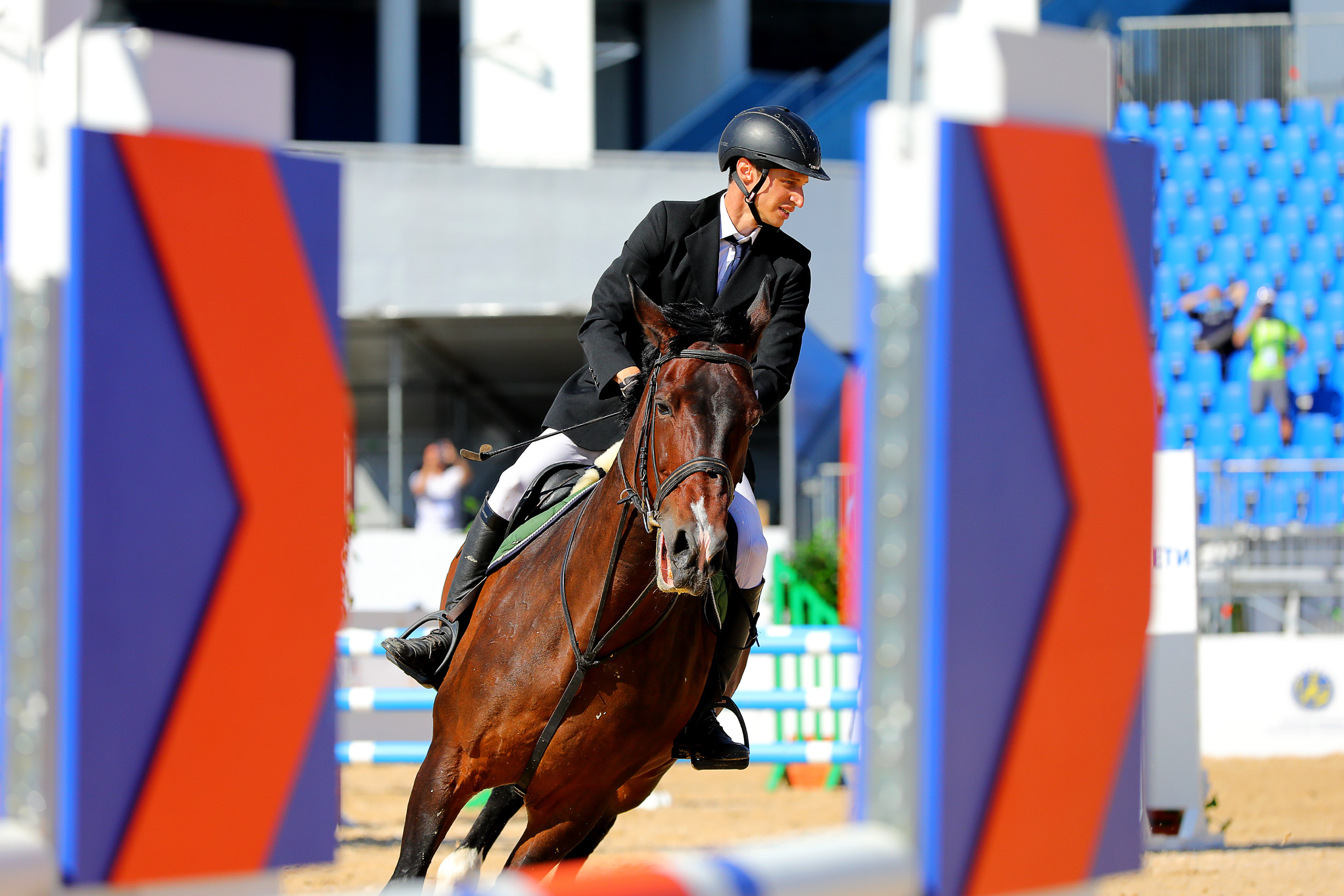 Photographing equestrian sports, equestrian sports, show jumping, hors. Reportage photographer in Nizhny Novgorod and Moscow angelina Ilyichev