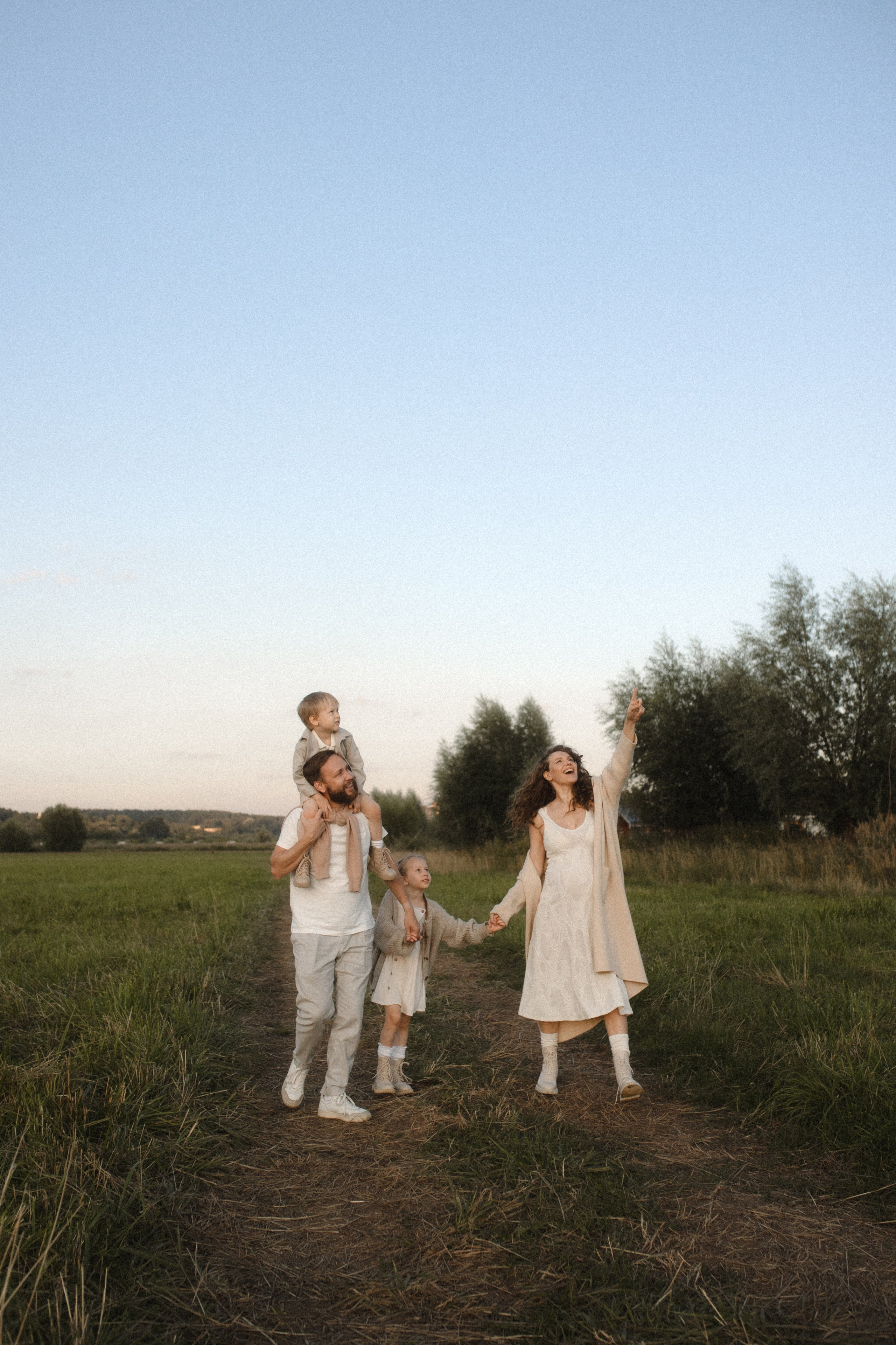 Ксюша, Паша, Василиса, Ваня и кое-кто ещё). Семейный фотограф в Москве Саша Герасименко