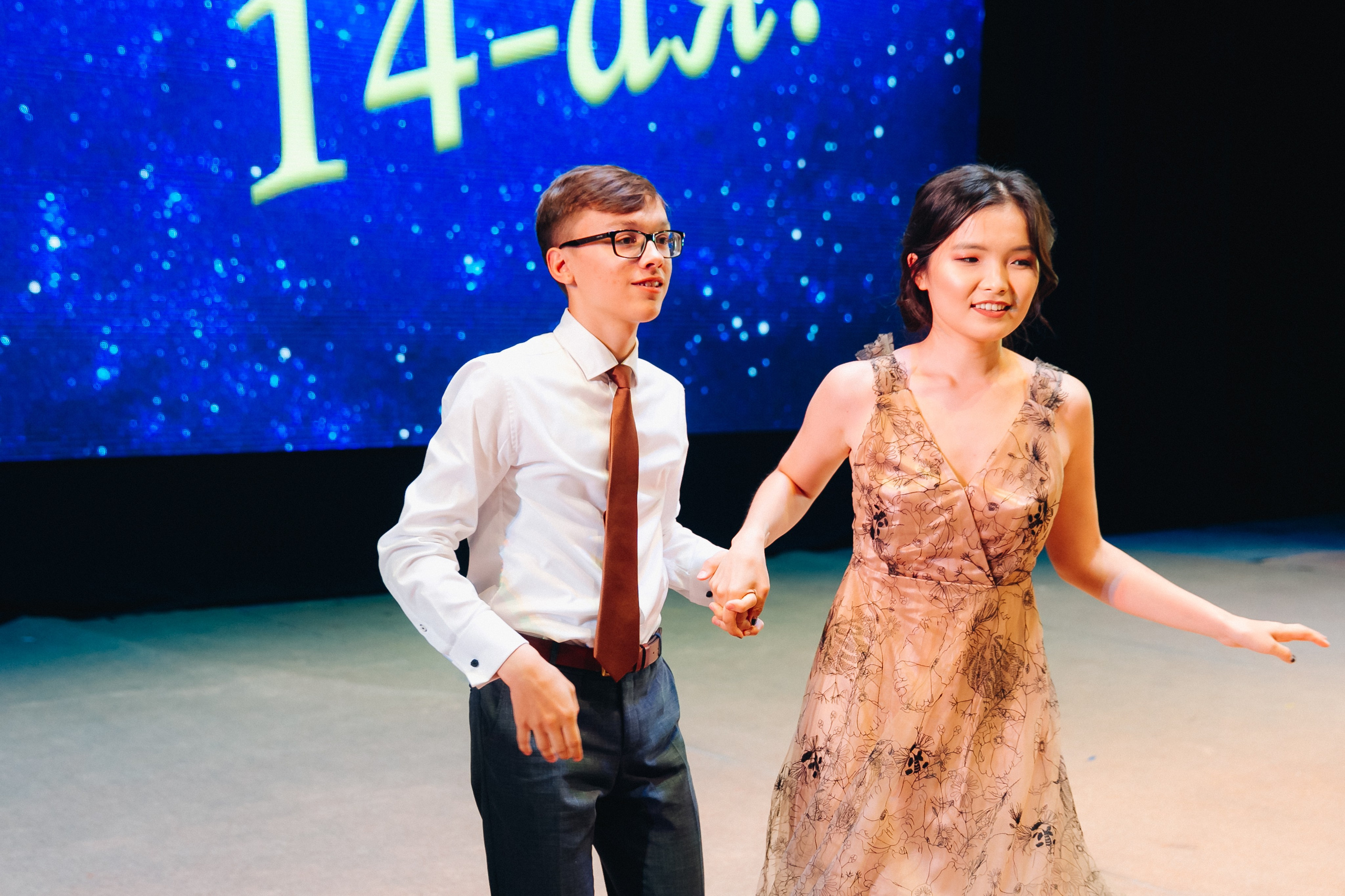 Вручение аттестатов 14 Гимназия. Свадебный и семейный фотограф в Улан-Удэ