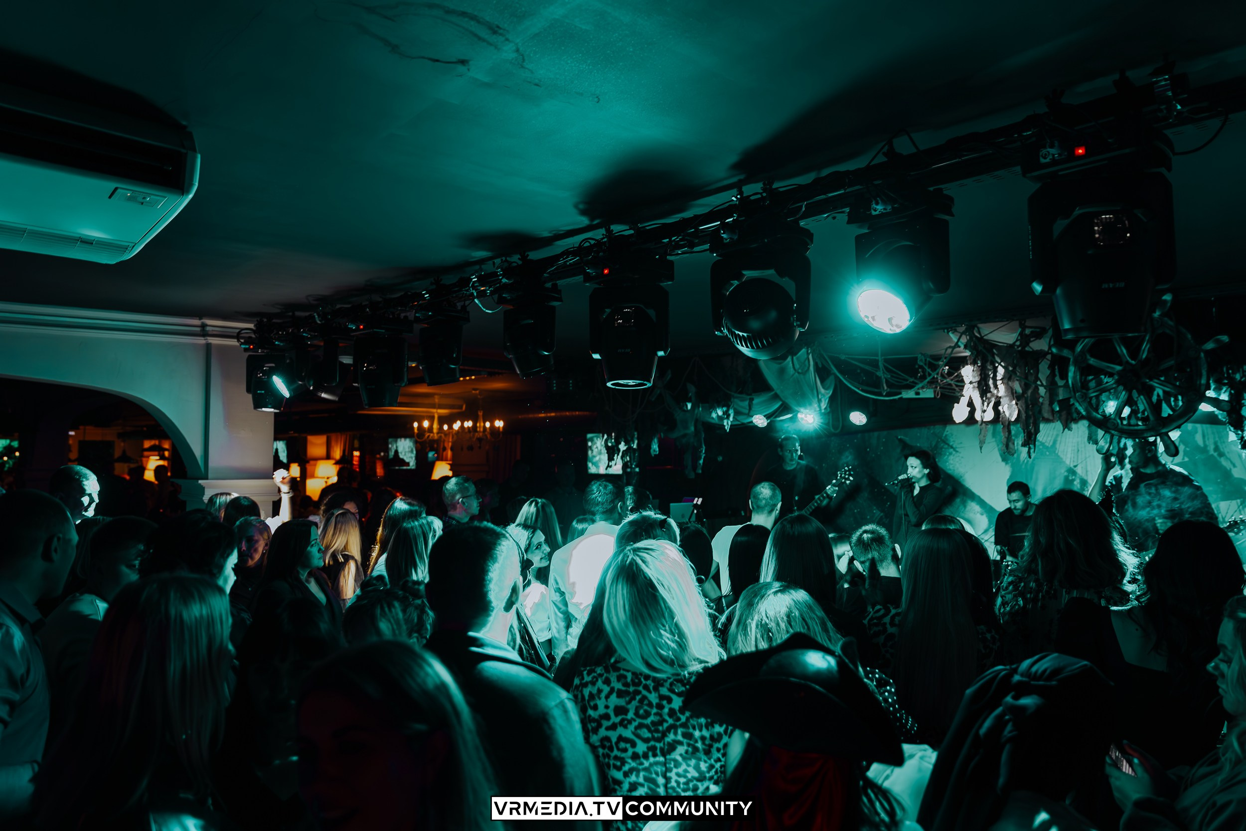 Ресторан «Мюнхен»: Часть команды — часть корабля