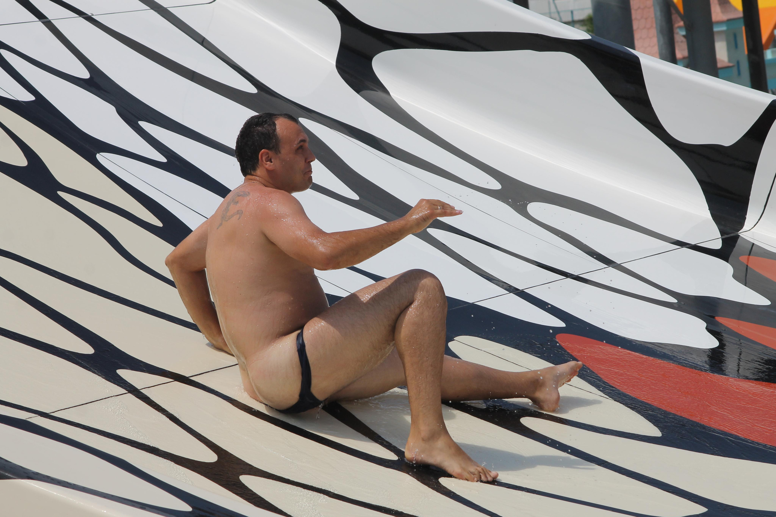 Вольт. Репортажный фотограф Антон Лаврененков